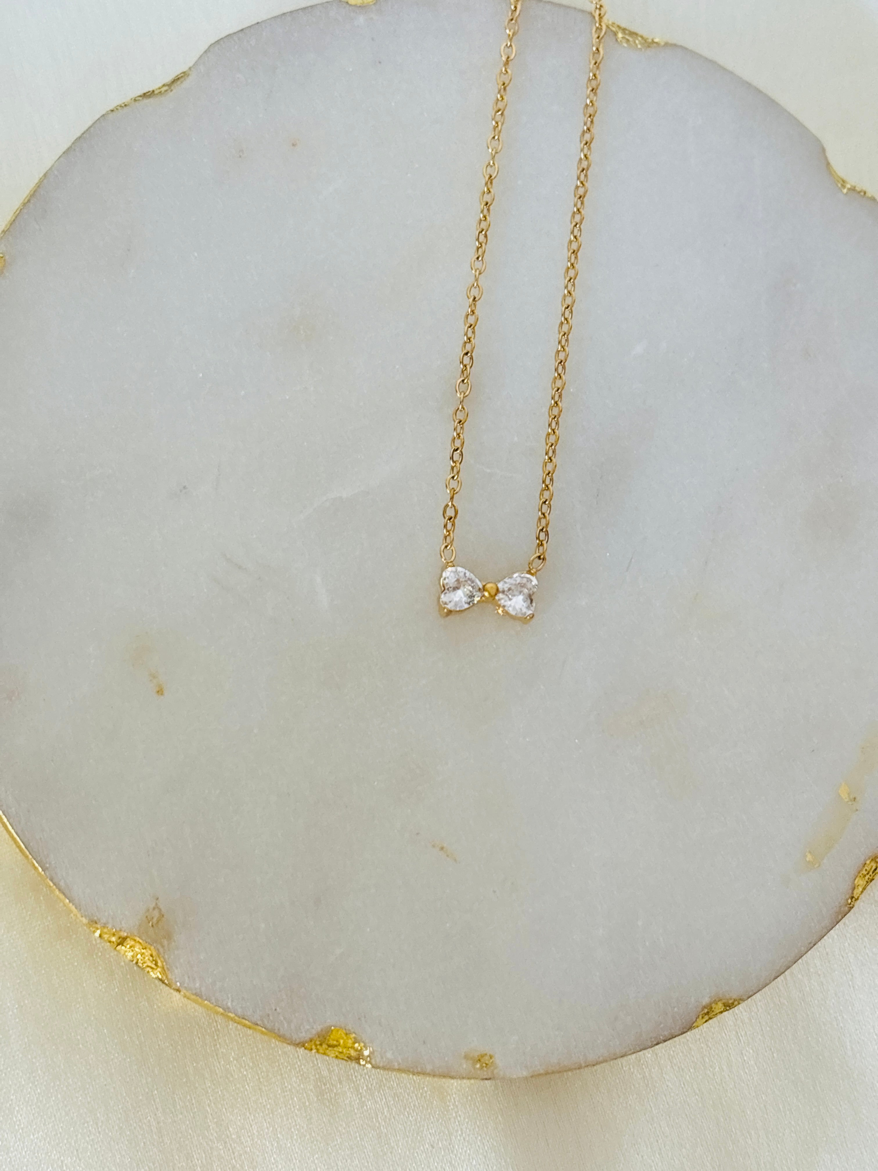 Minimal bow necklace