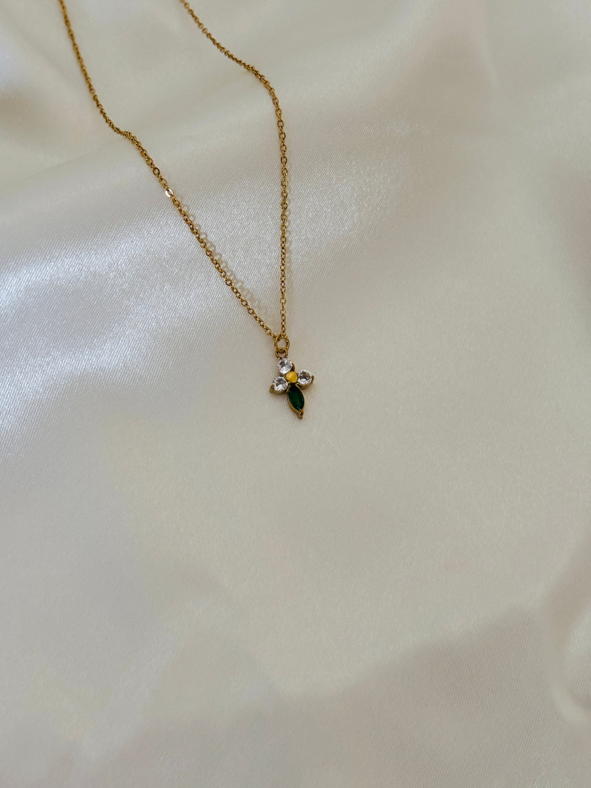 Emerald flower necklace