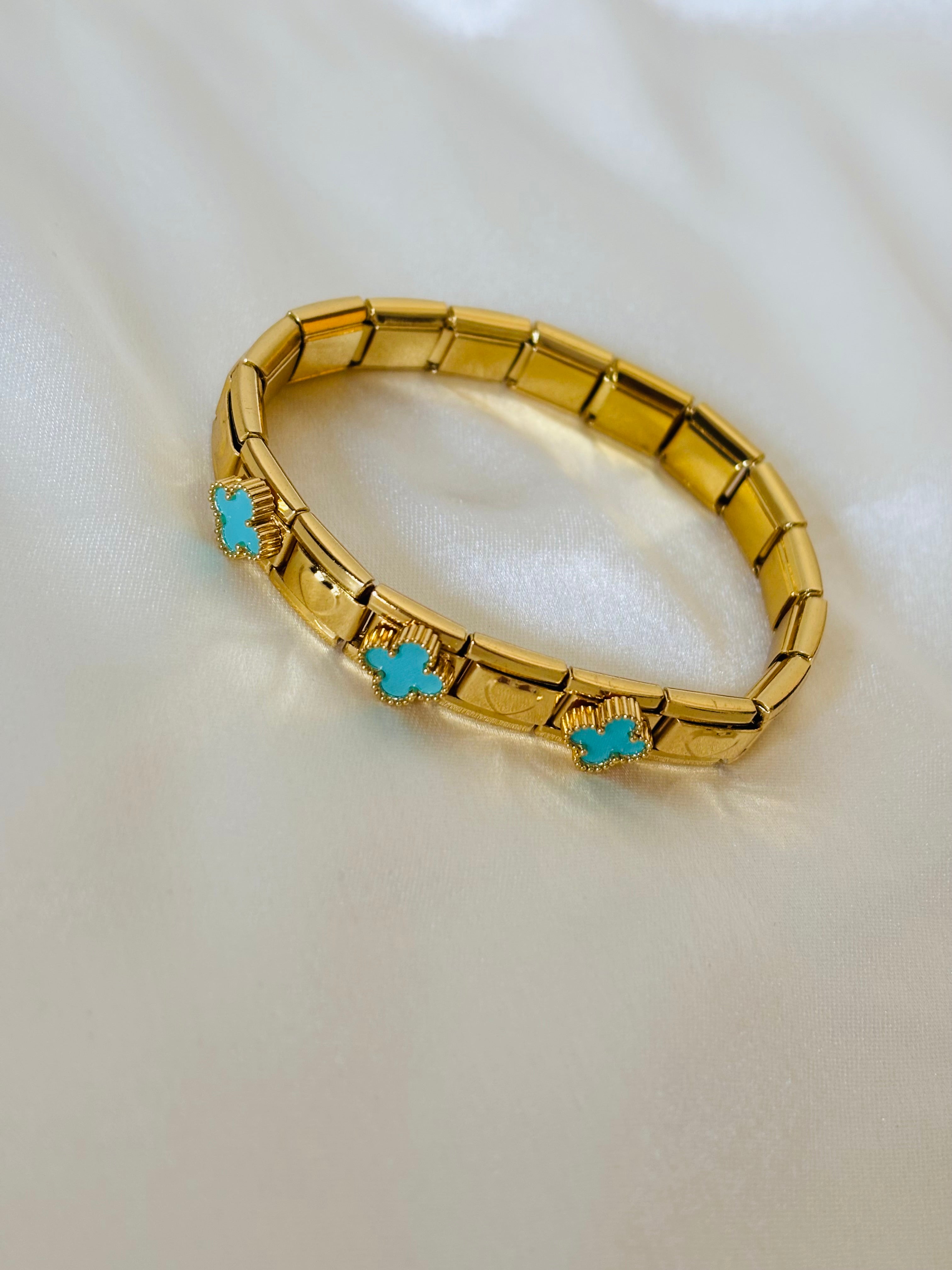 Stretchable clover belt bracelet