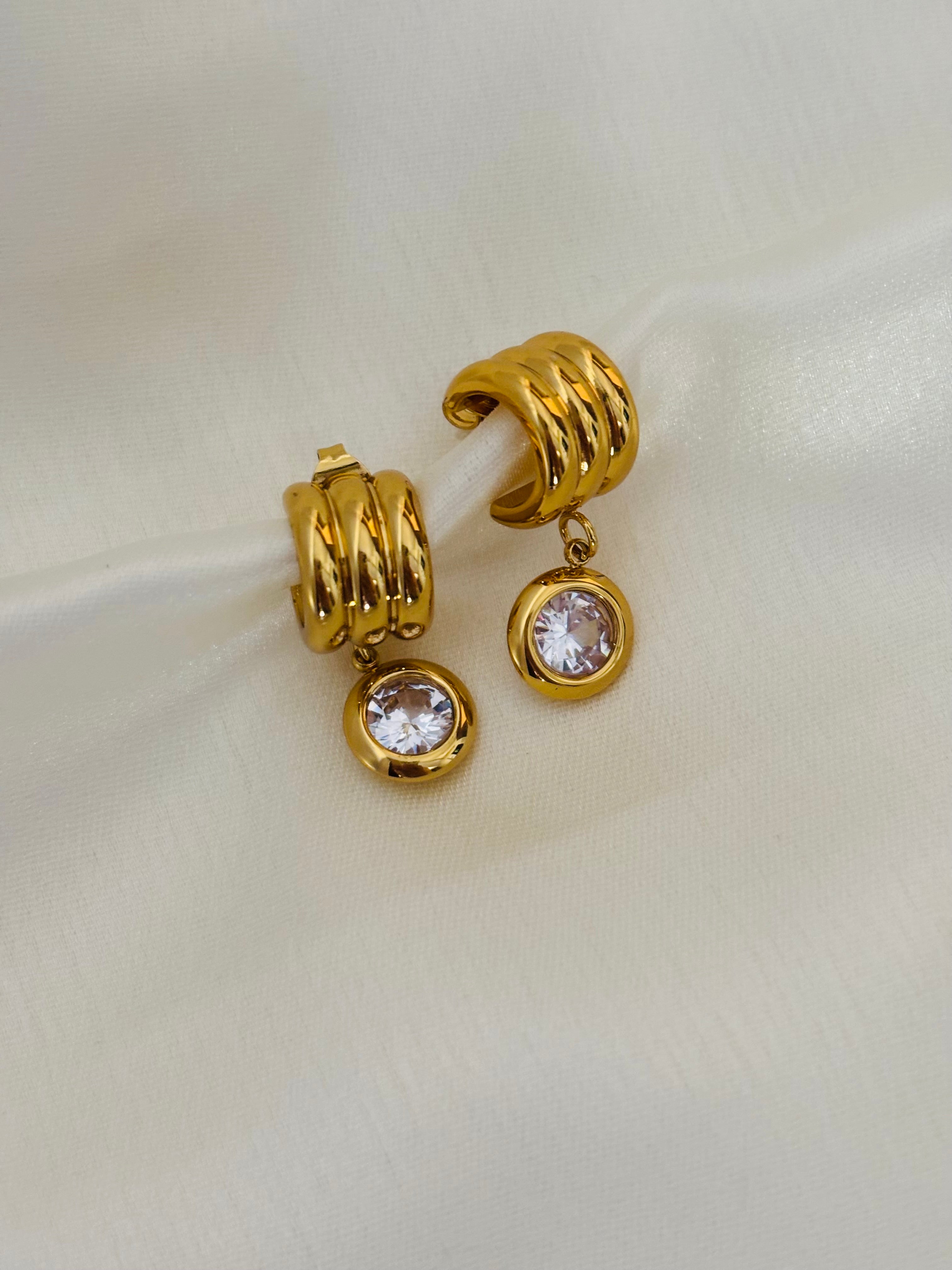 Ariana drop earring