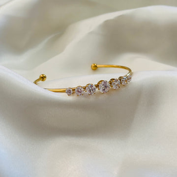 Alfi solitaire hand cuff