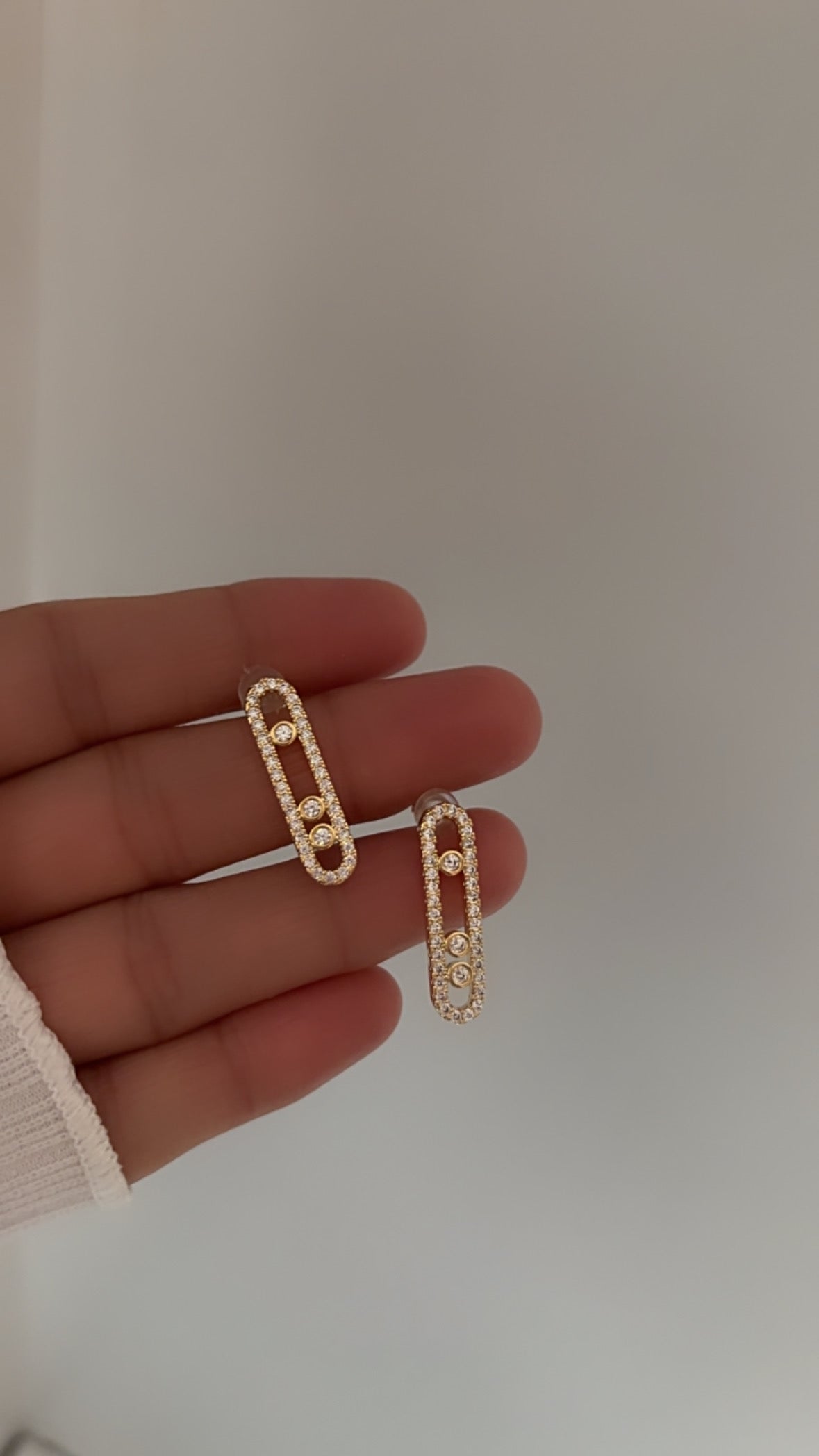 Ruth earring