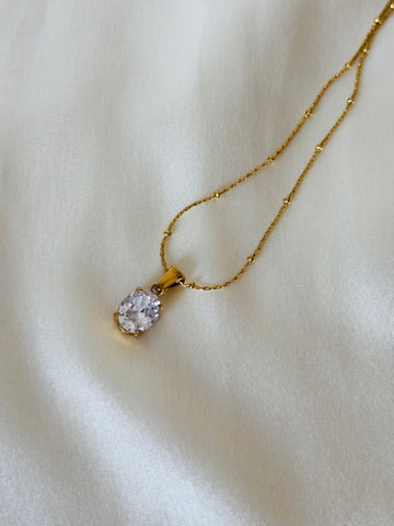 Vintage Solitaire diamond necklace