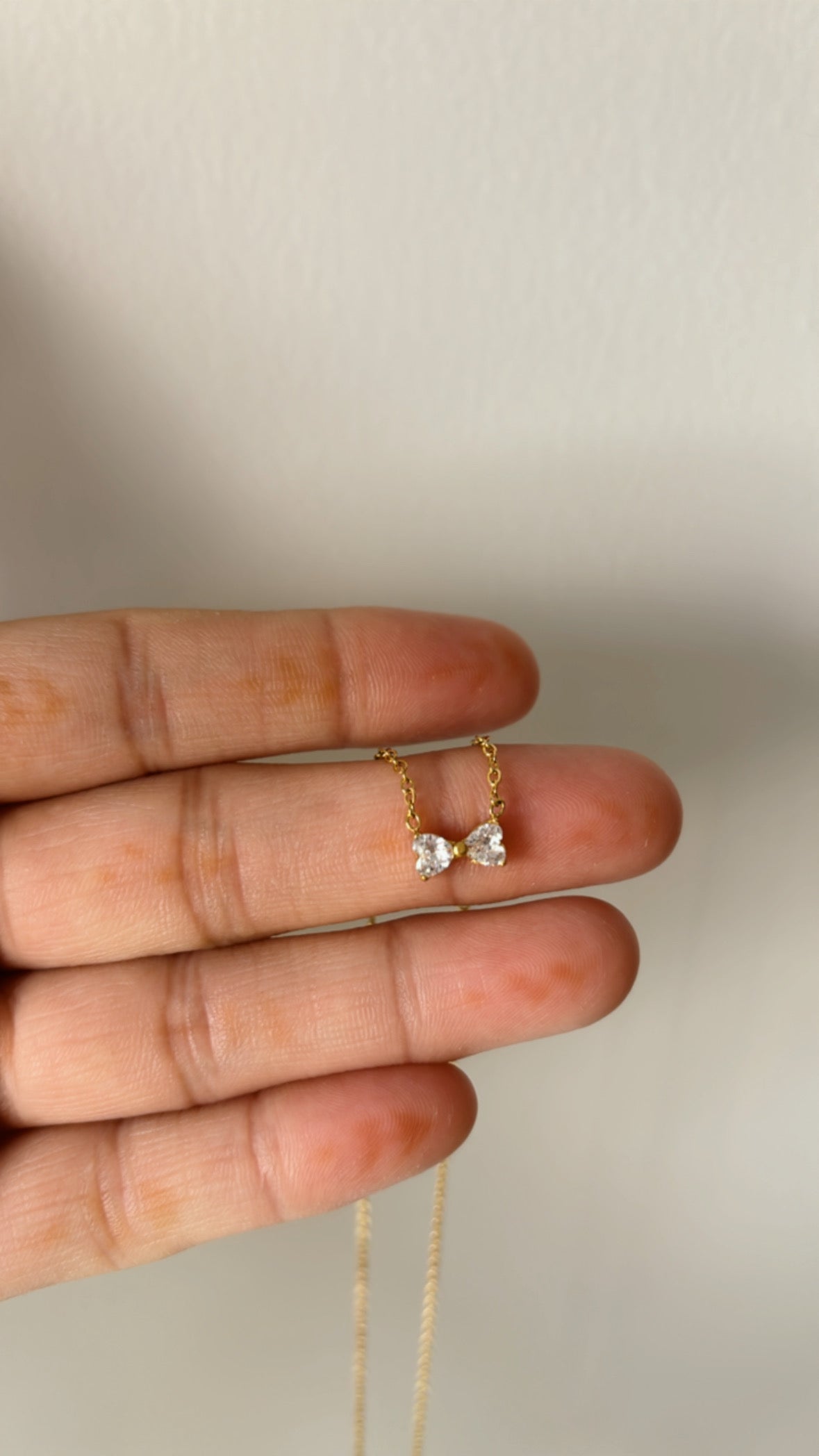 Minimal bow necklace