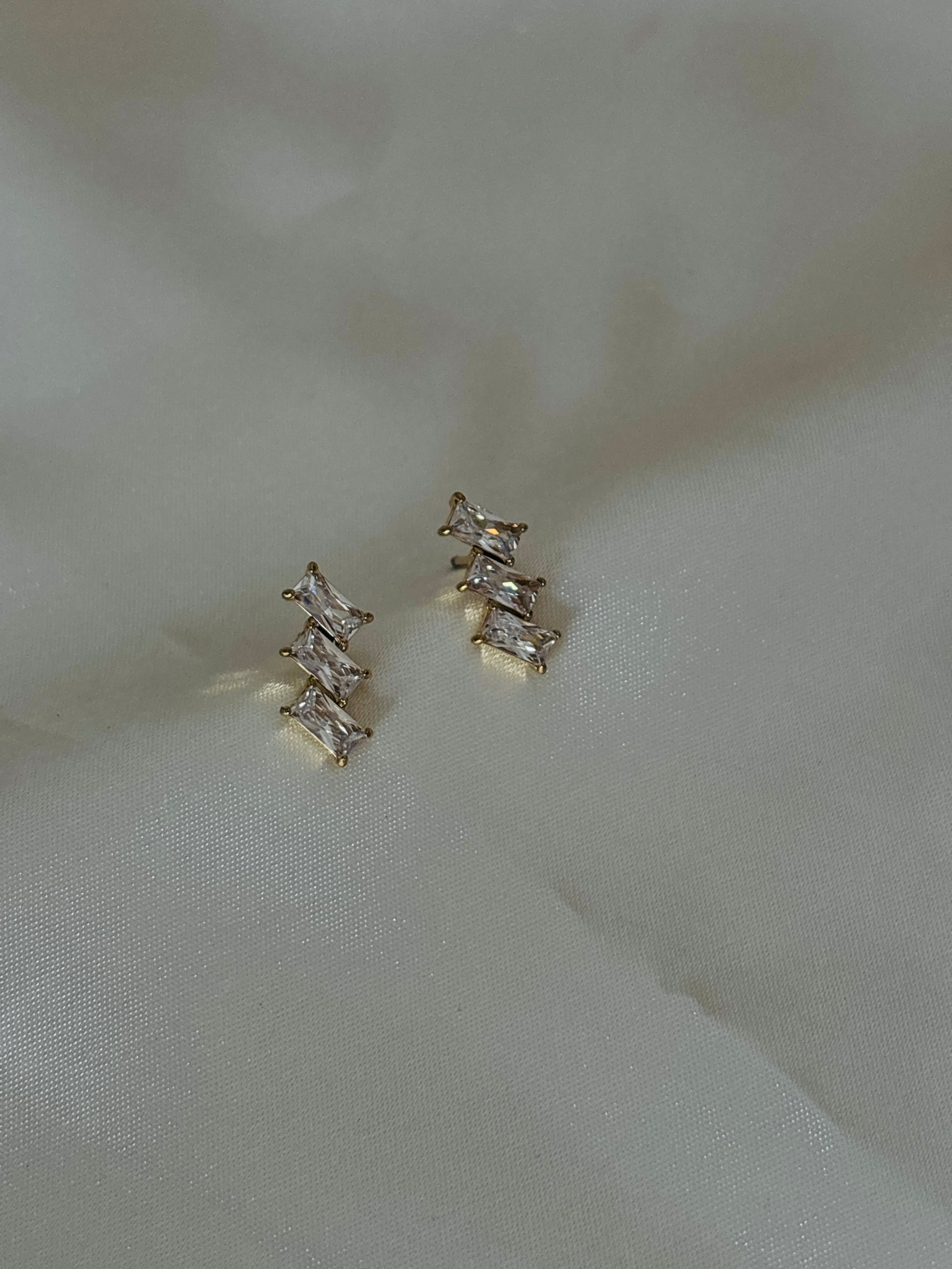 Nyra earring