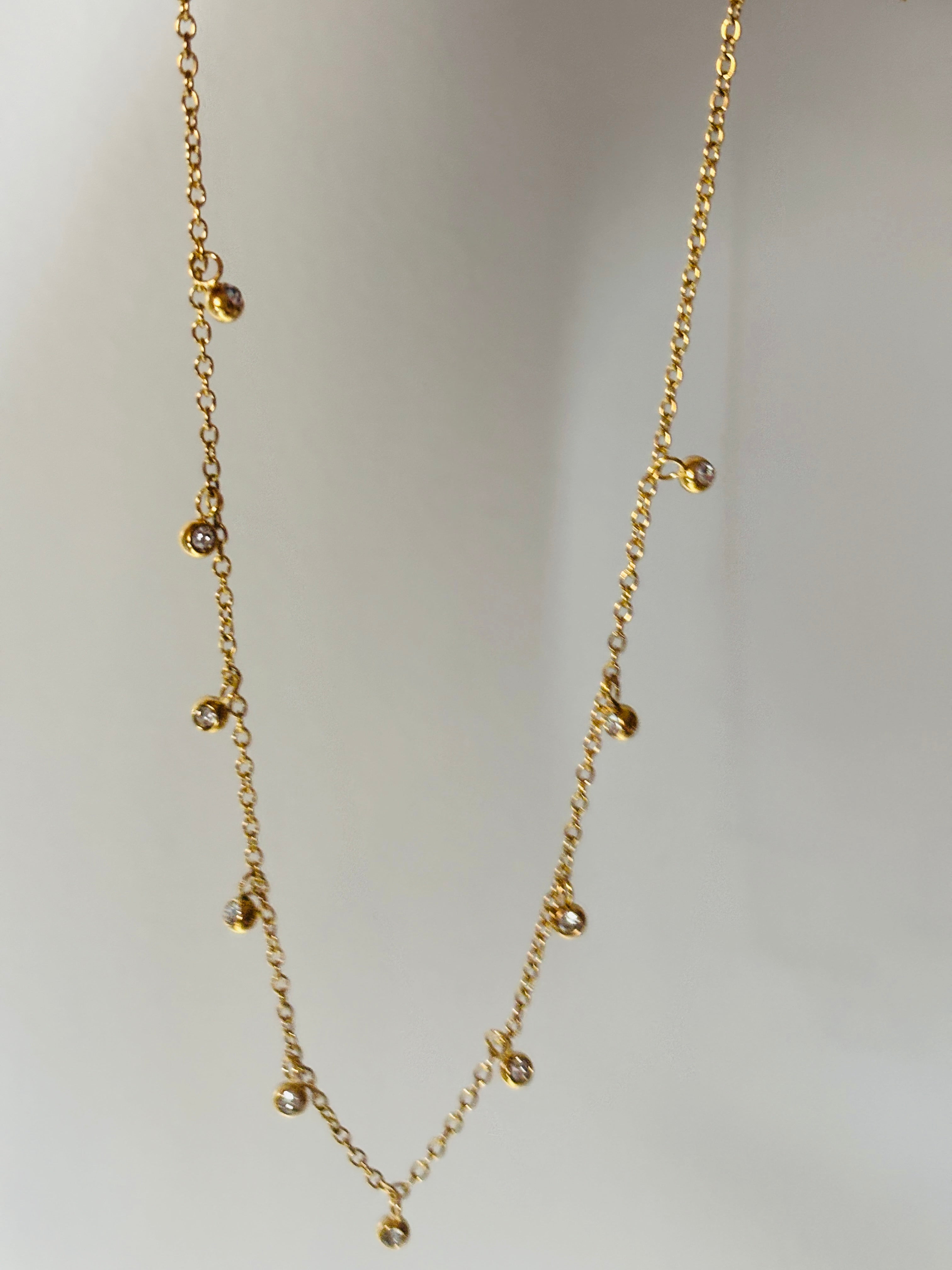 Mia droplet necklace