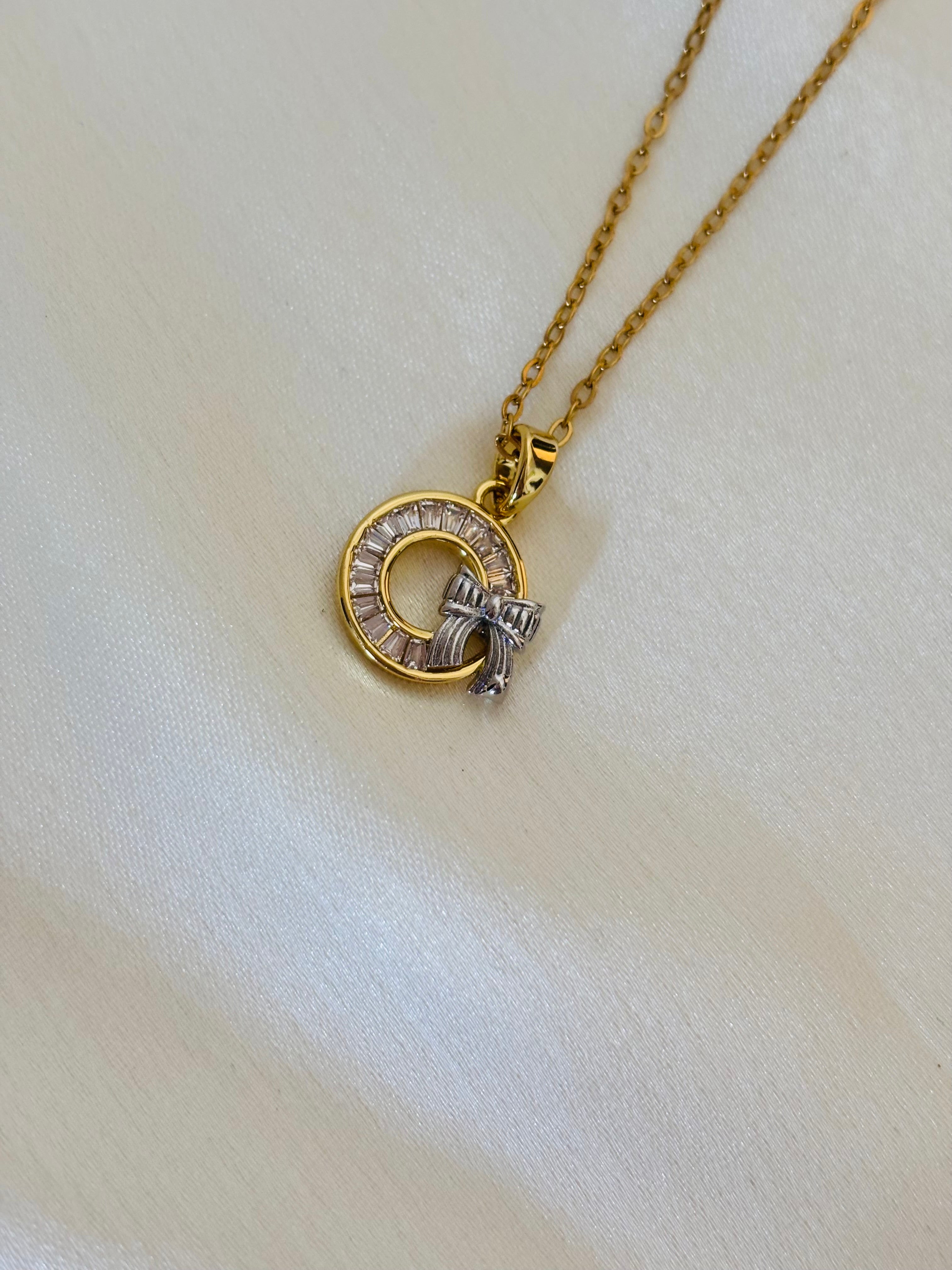 Eleanor bow necklace