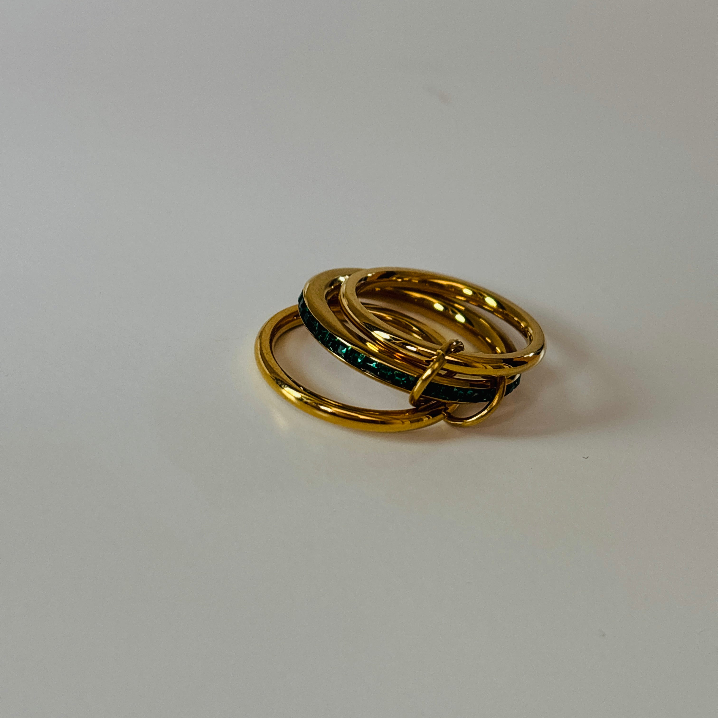 Emerald stone set of three ring