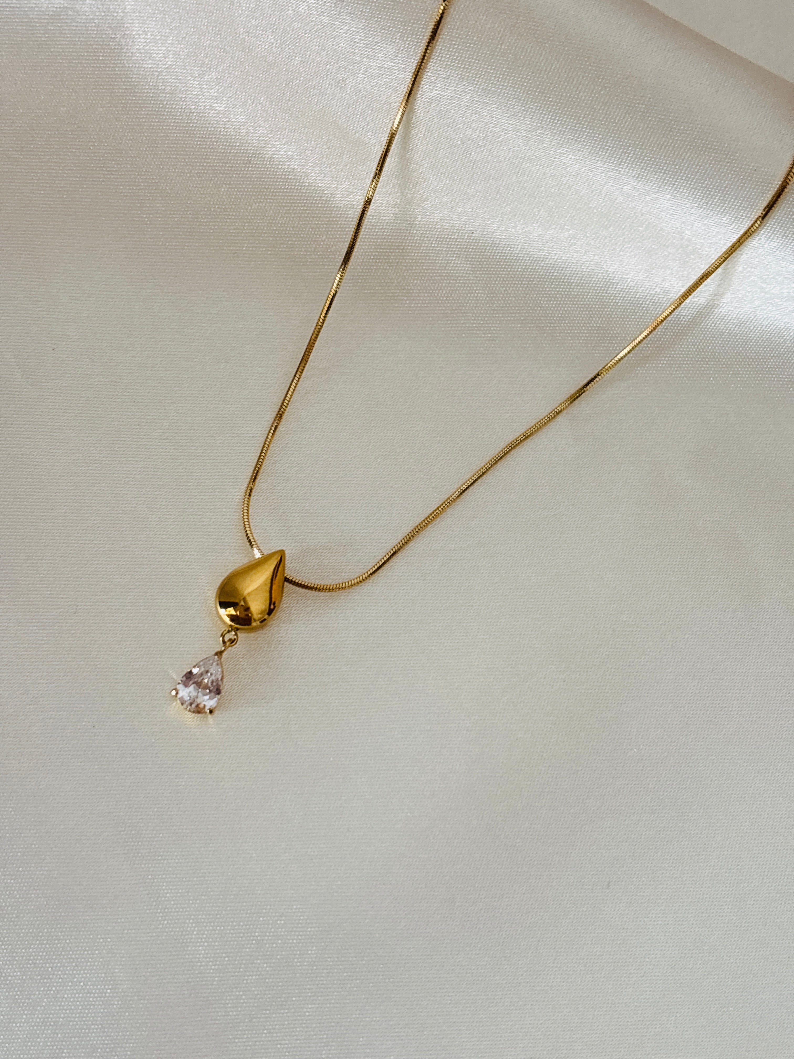 Irha necklace