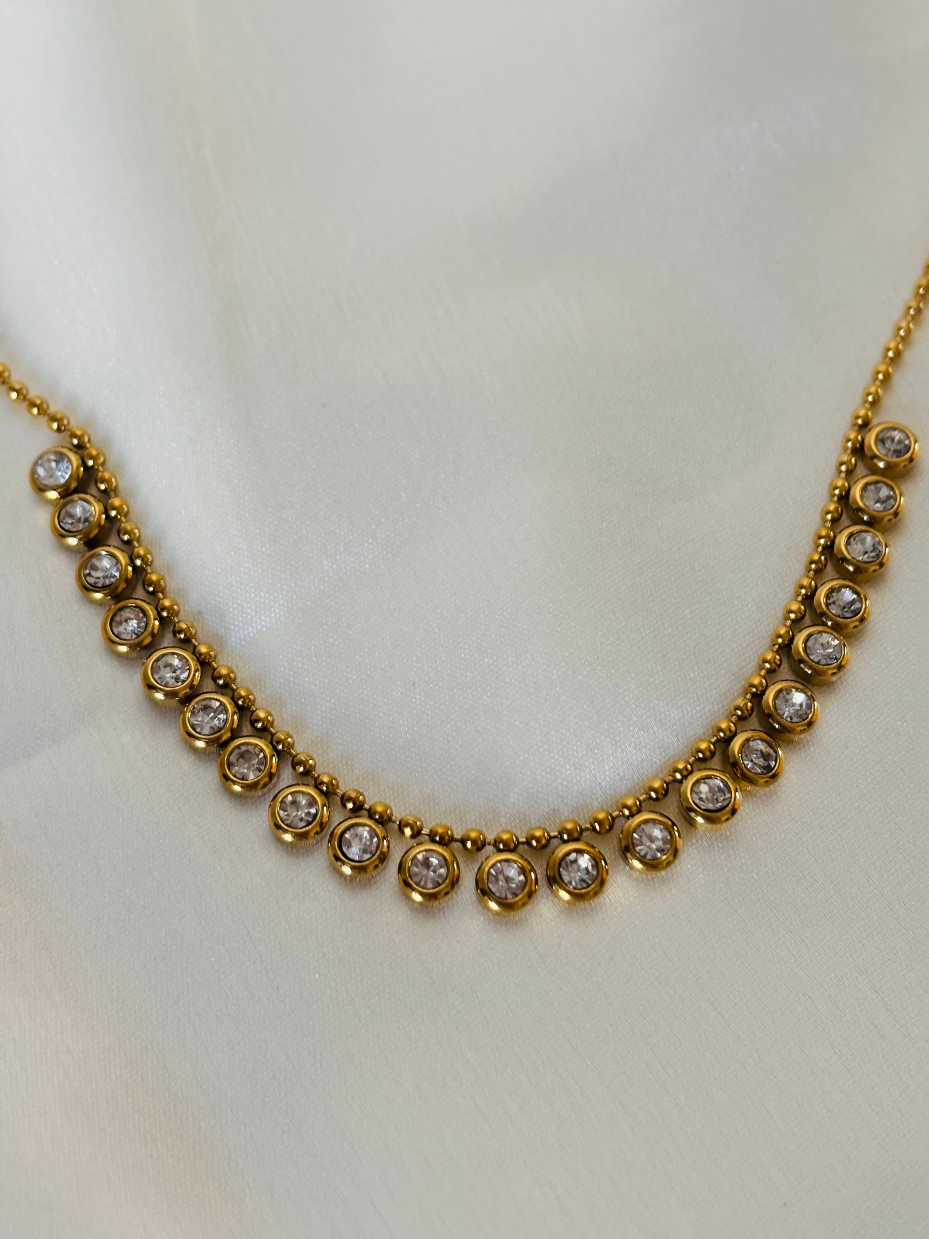 Lily necklace