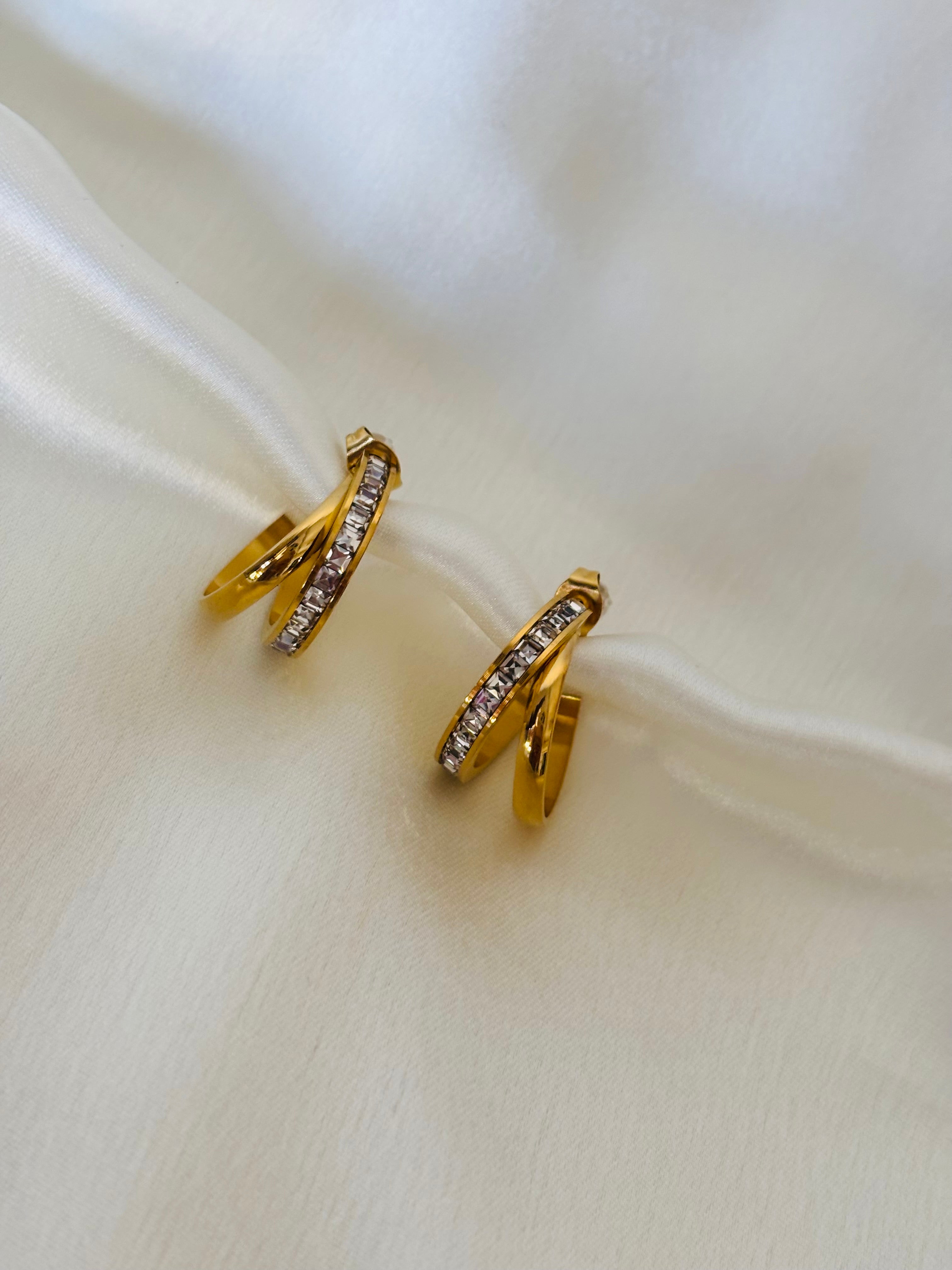 Alyssa hoop earring