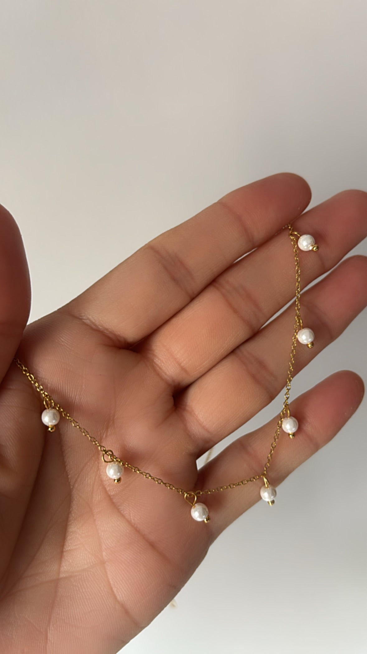 Pearl drop necklace
