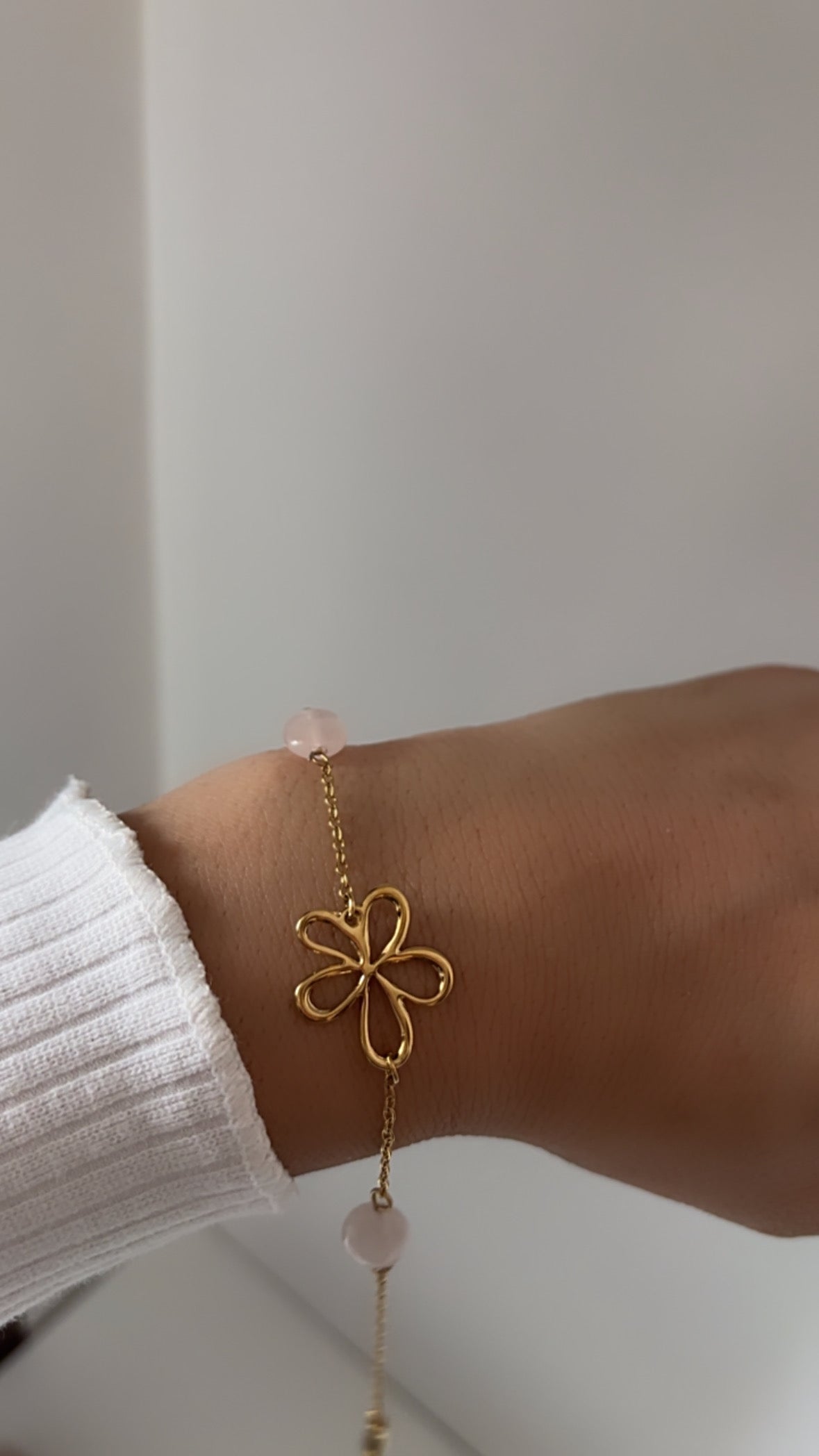 Daisy charm bracelet