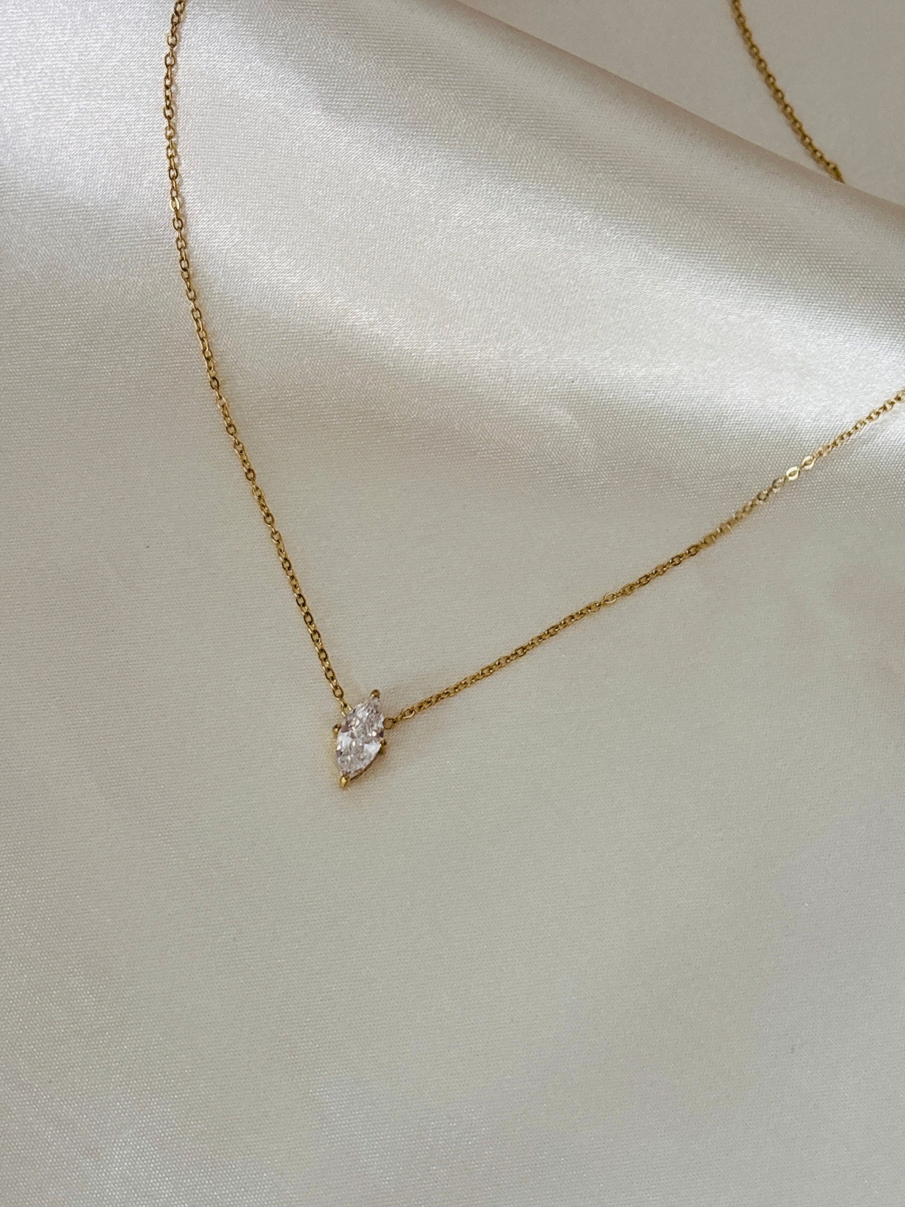 Eyana solitaire necklace