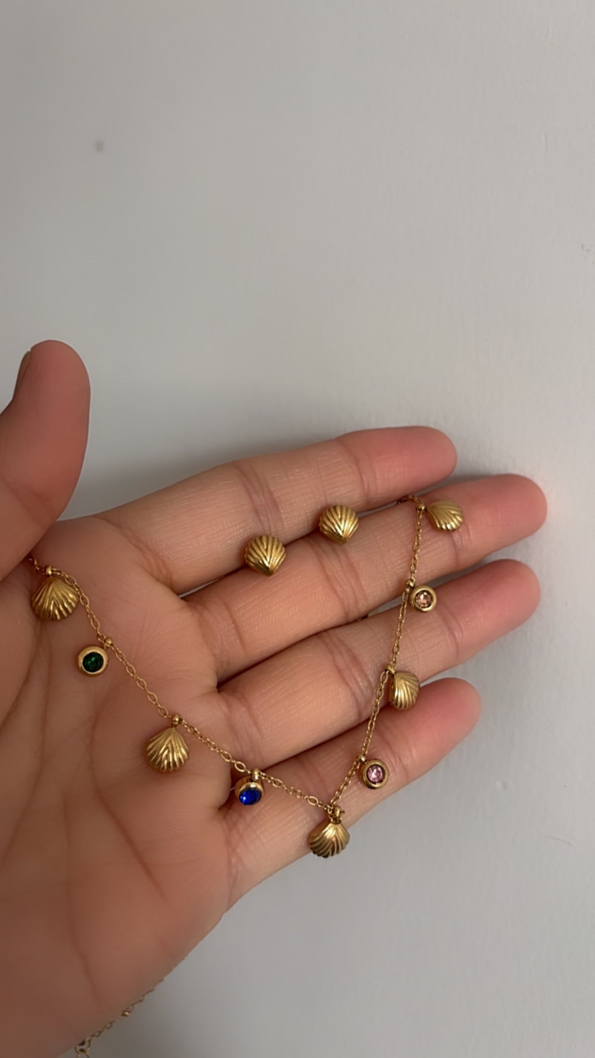 Multi stone and shell necklace set