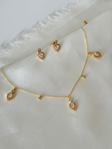Aleysa solitaire necklace set