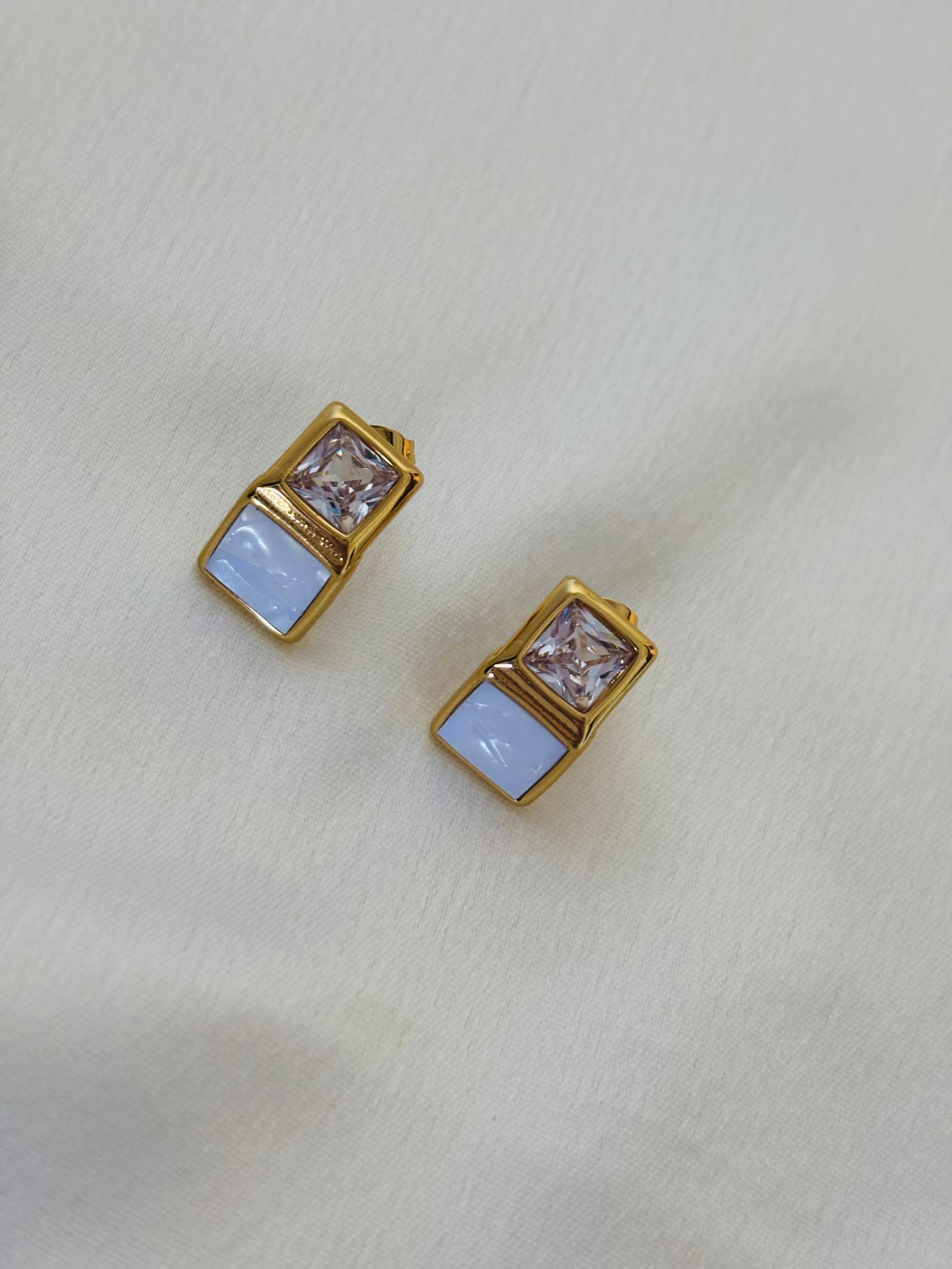 Wren mop earring