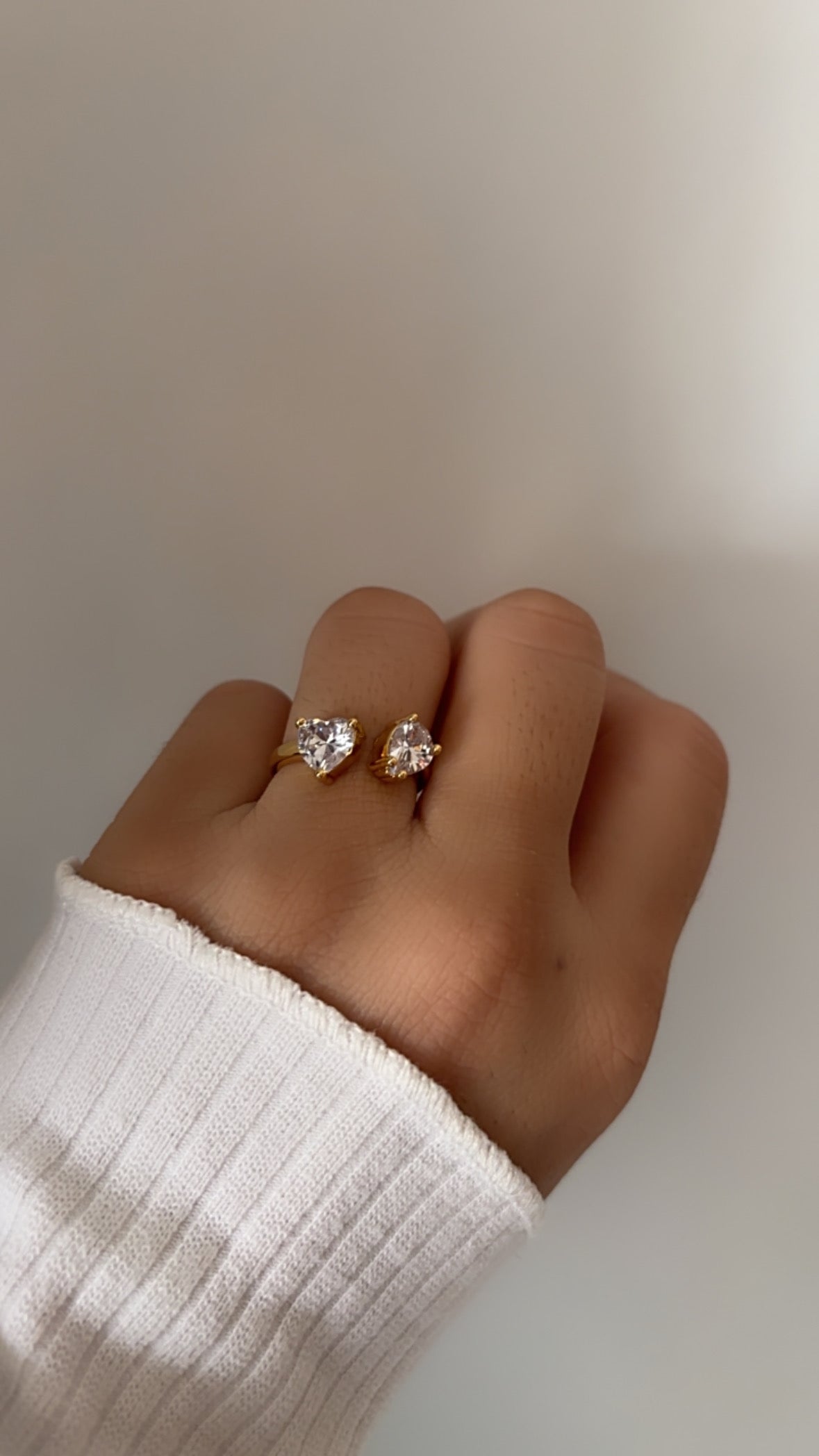 Andrea adjustable ring