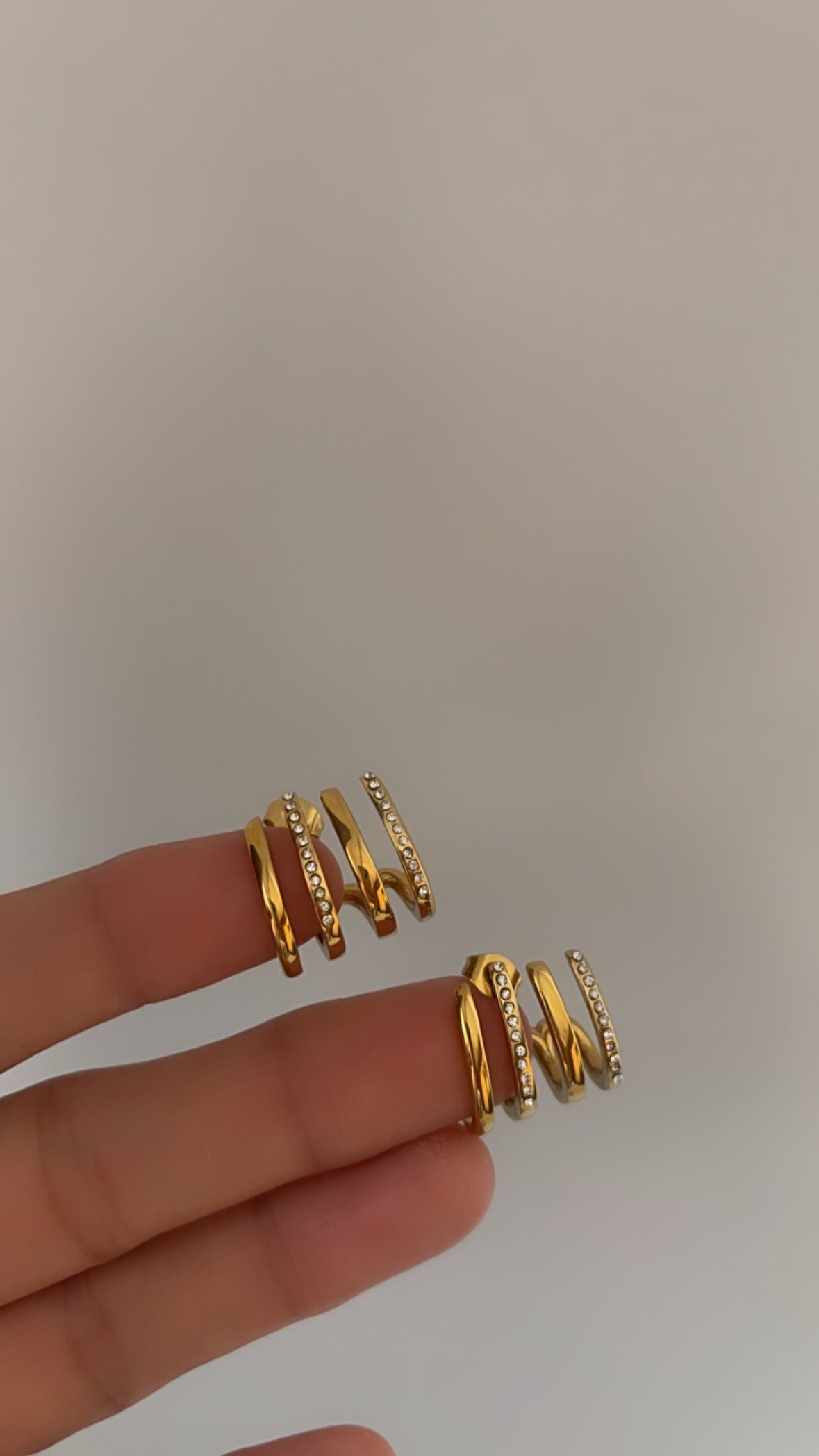 Lilian claw earrings
