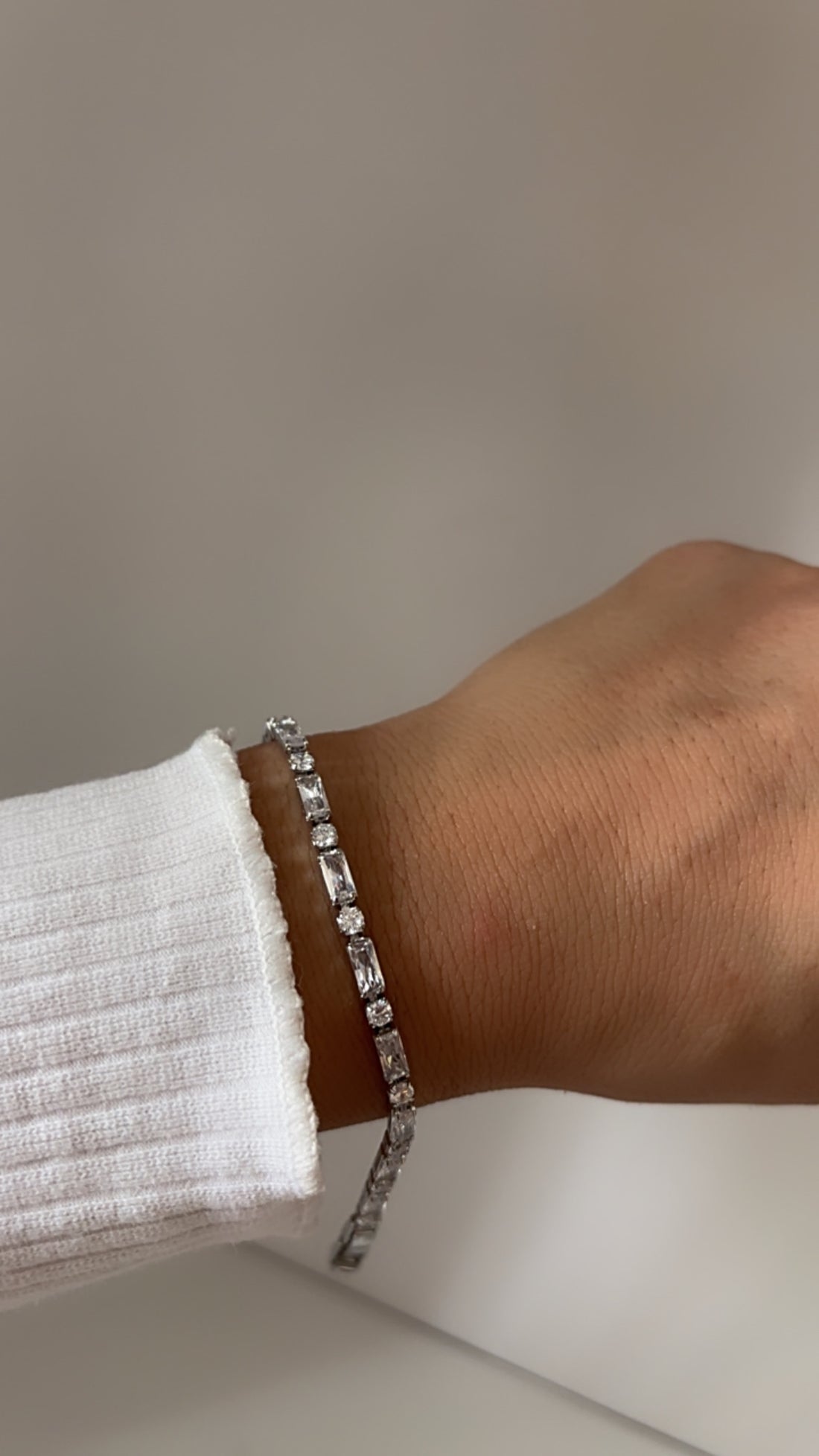 Aira tennis bracelet