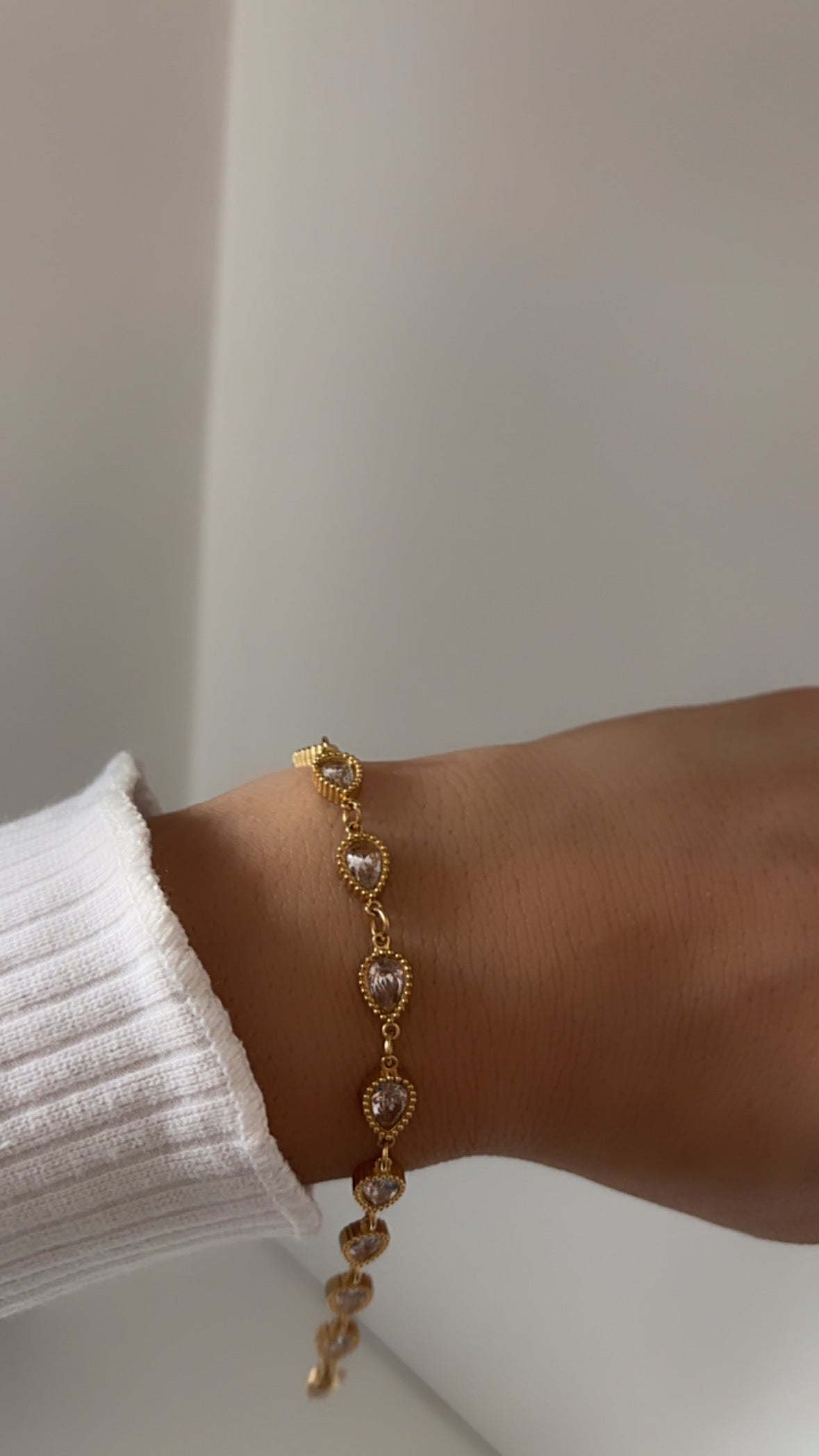 Tear drops chain bracelet