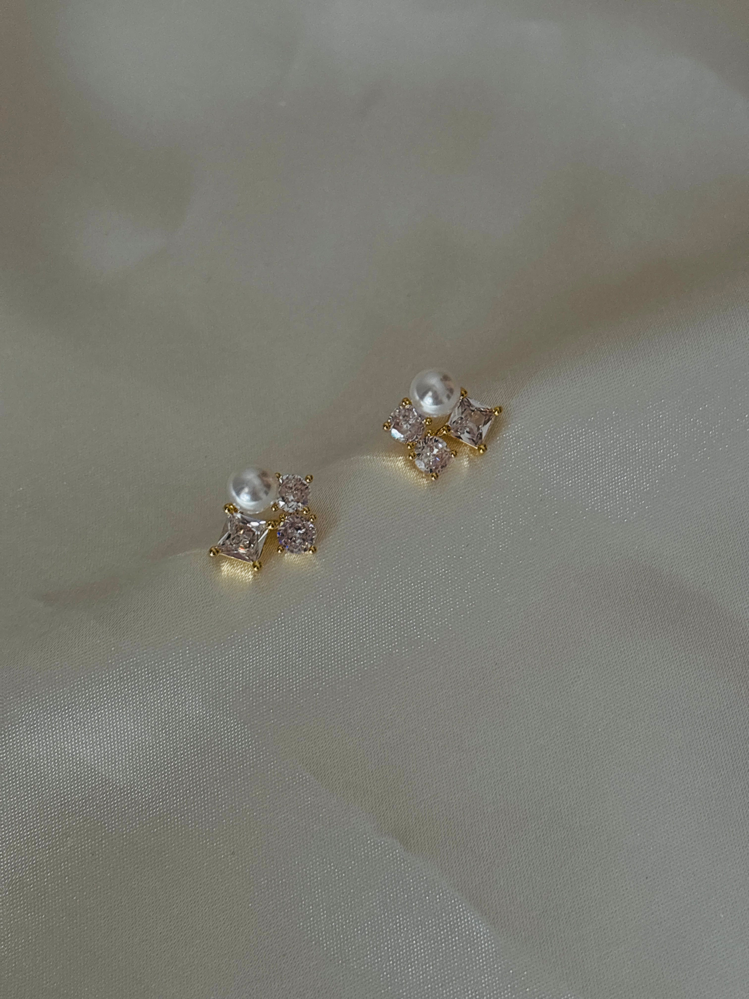 Myra earring