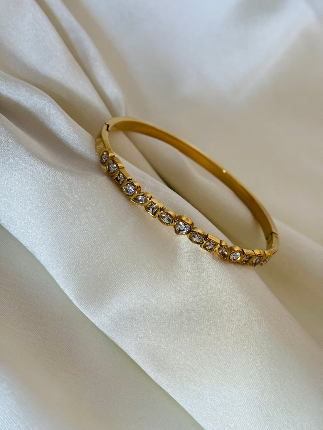 Geometrical diamond cut kada bracelet