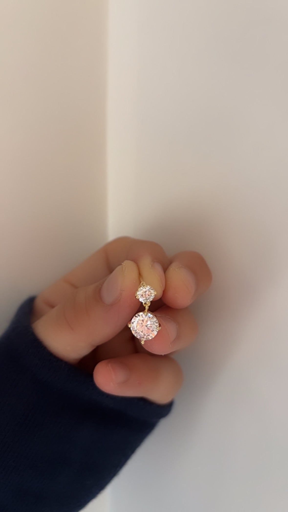 Big Solitaire earring
