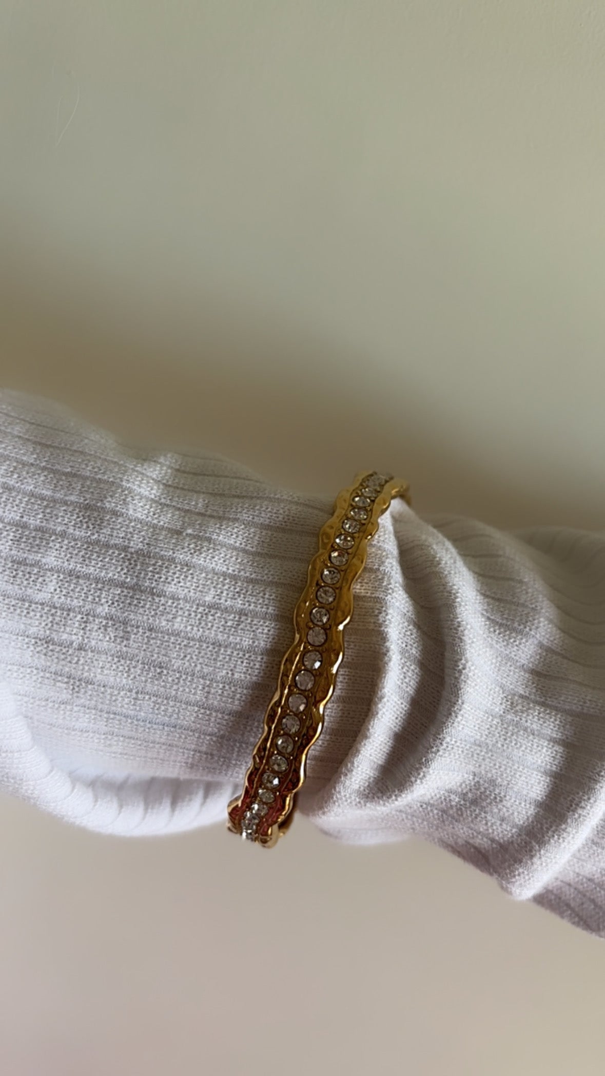 Antique finish hand cuff bracelet