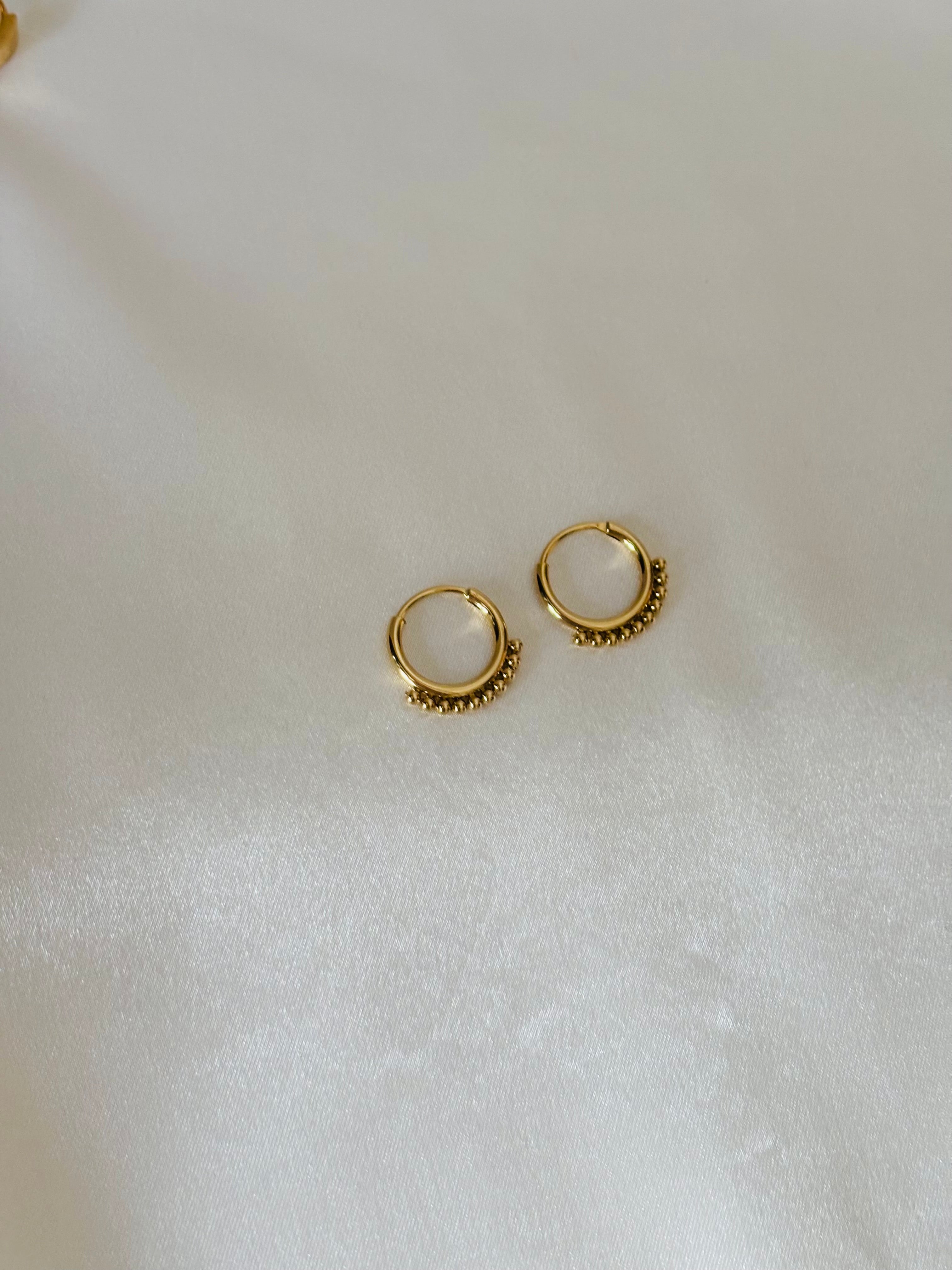 Ring hoop earring