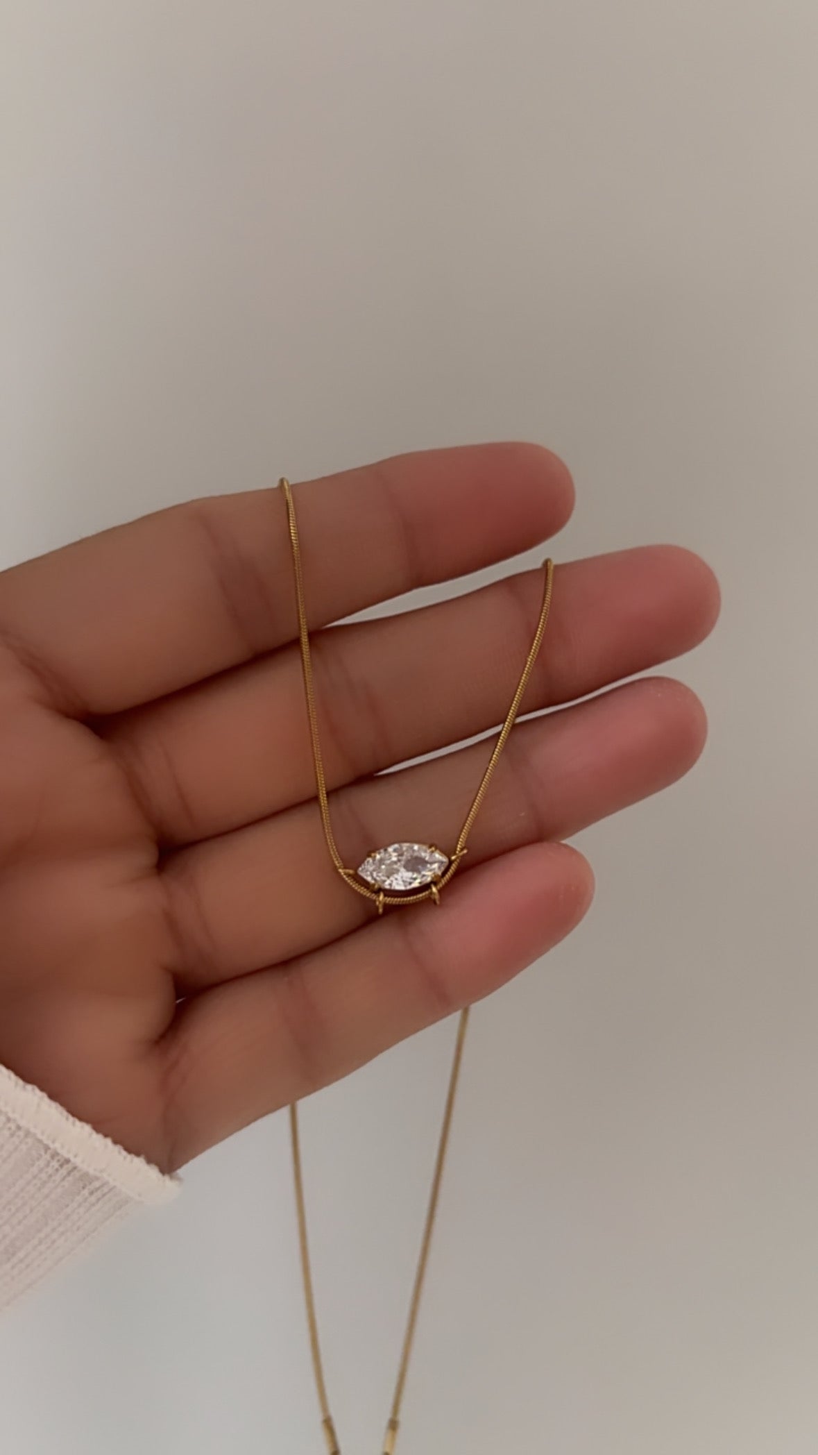 Zoha necklace