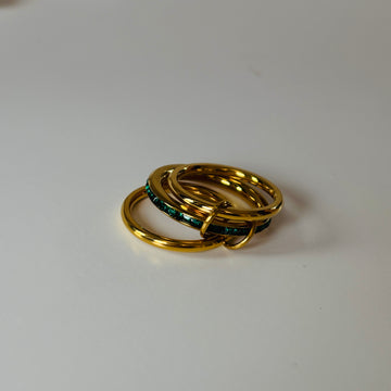 Emerald stone set of three ring
