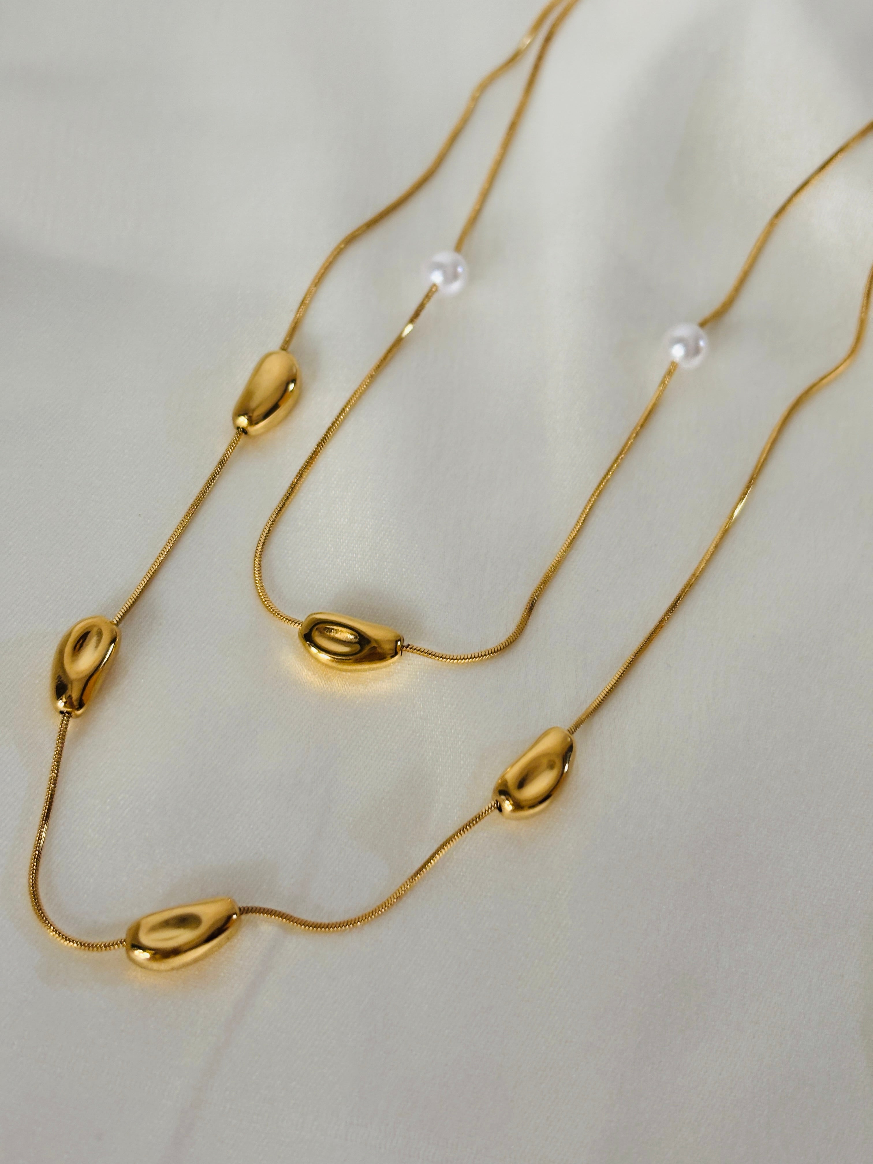 Bold pearl beaded necklace