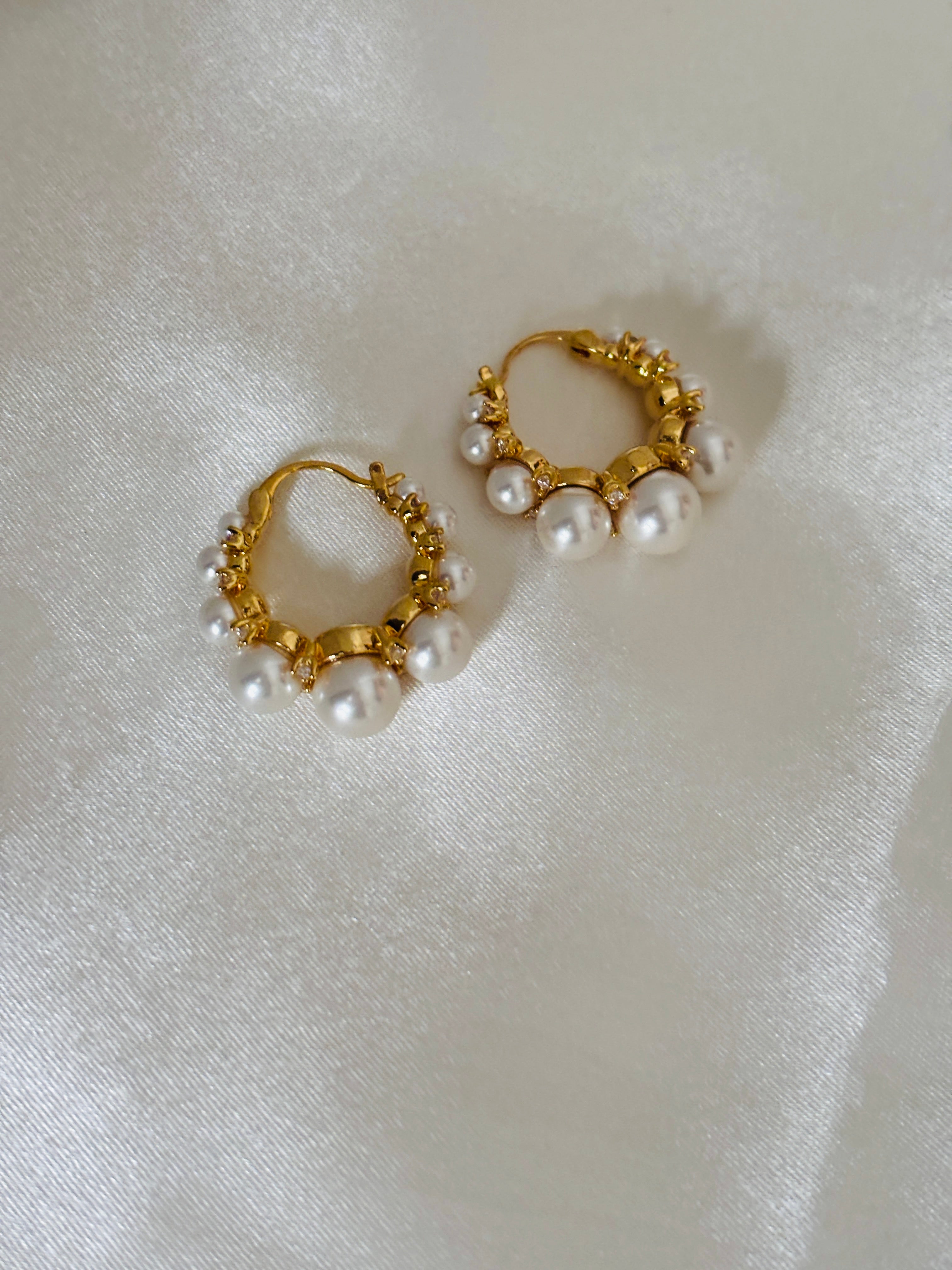 Pearl grace hoop