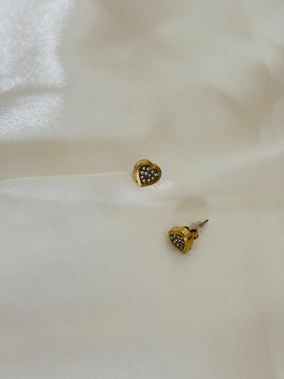 Heart stud earring