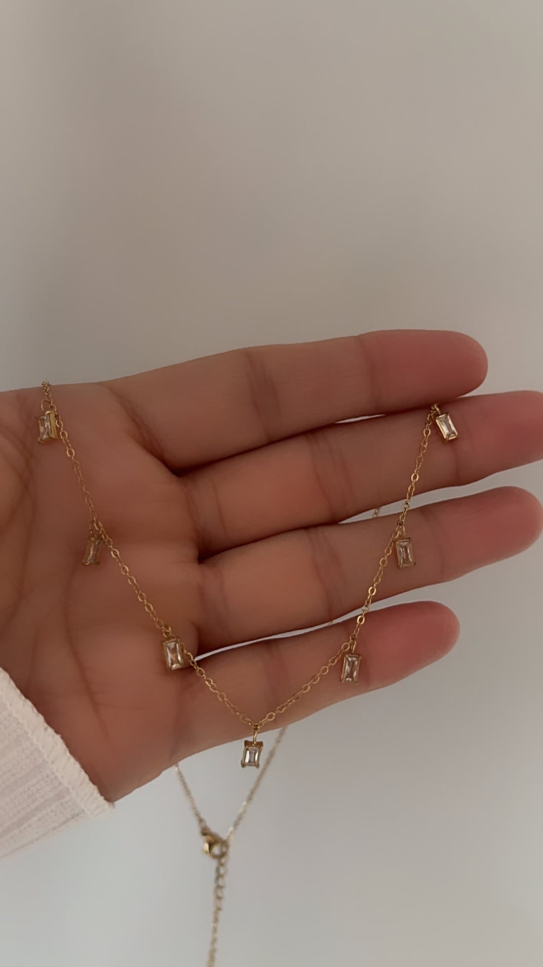 Helena drop necklace