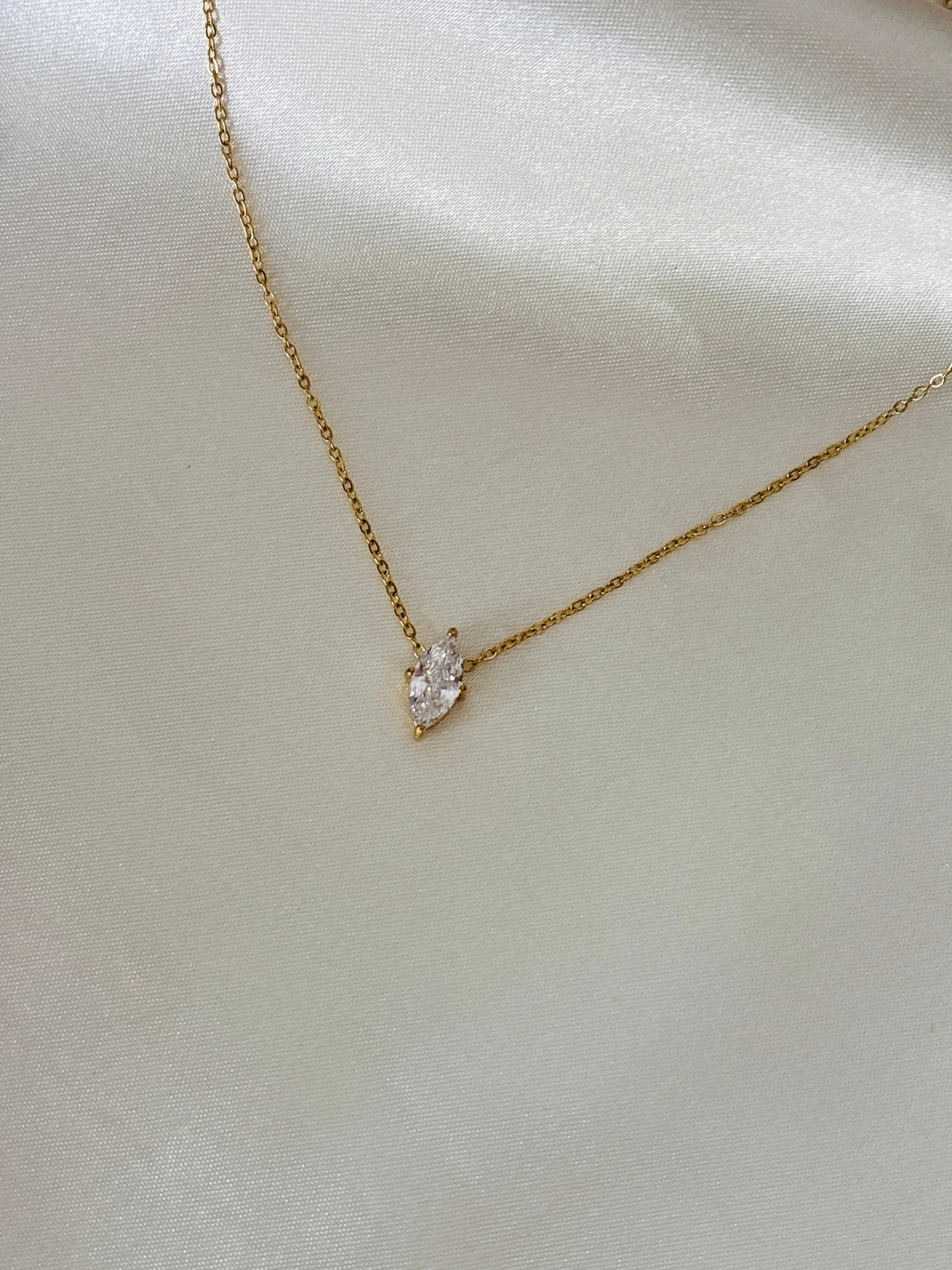 Eyana solitaire necklace