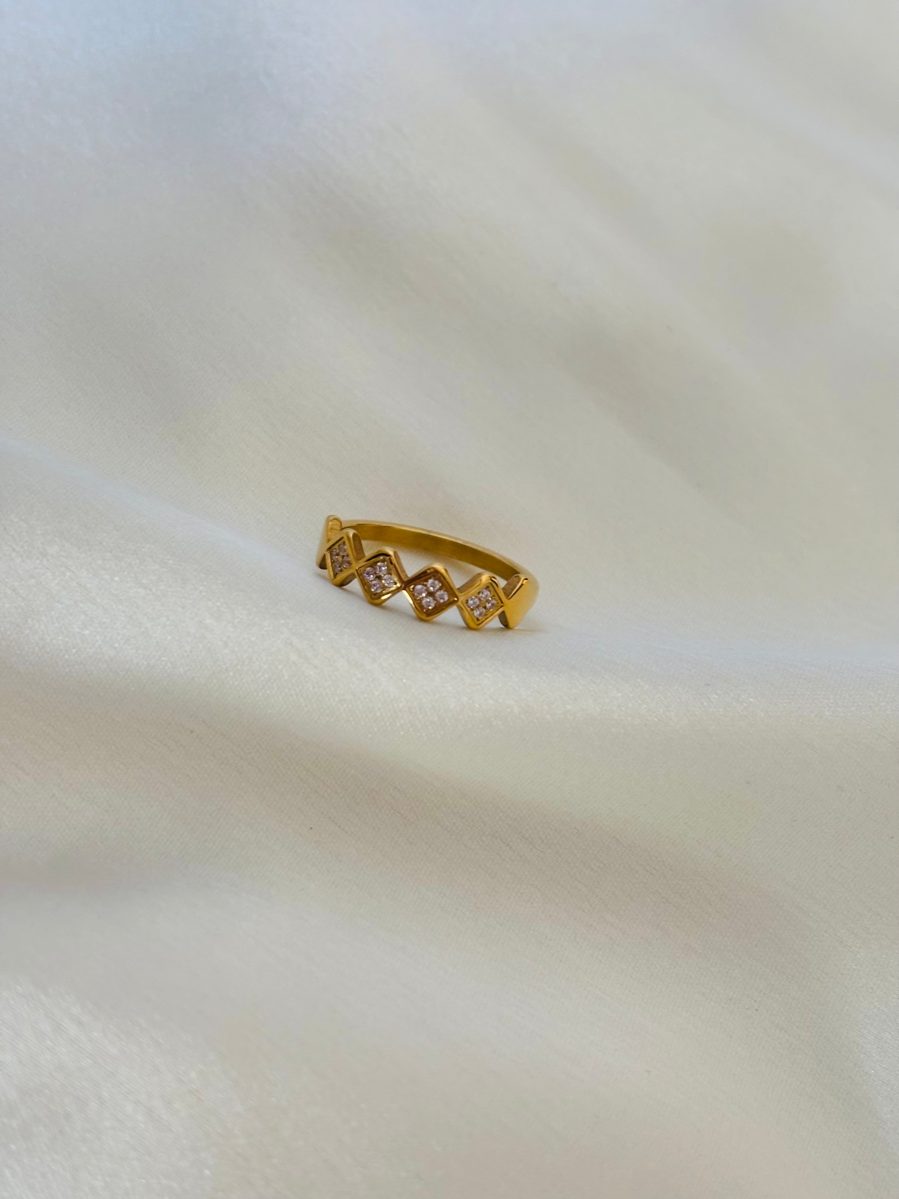 Kite designed ring