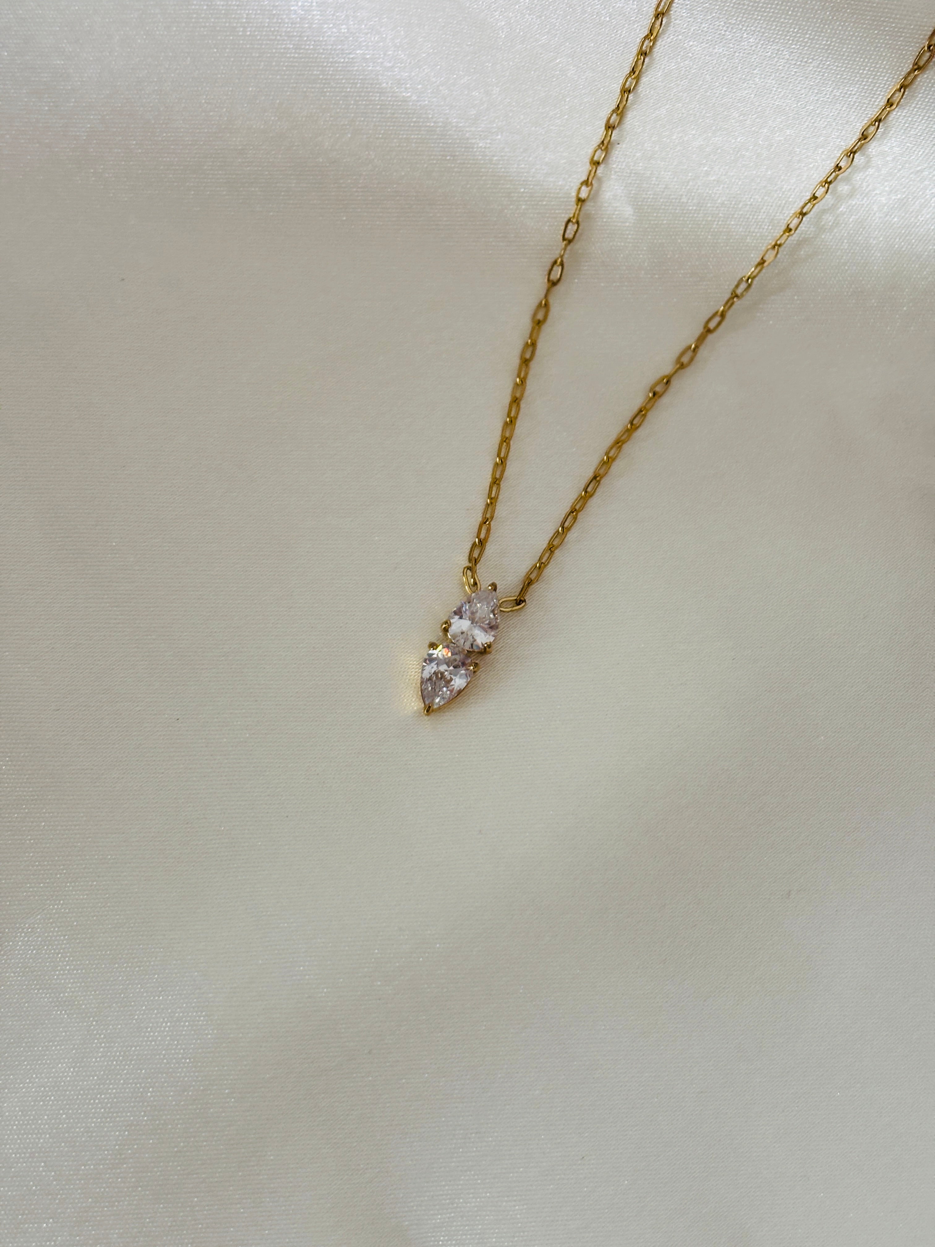 Alayna solitaire necklace