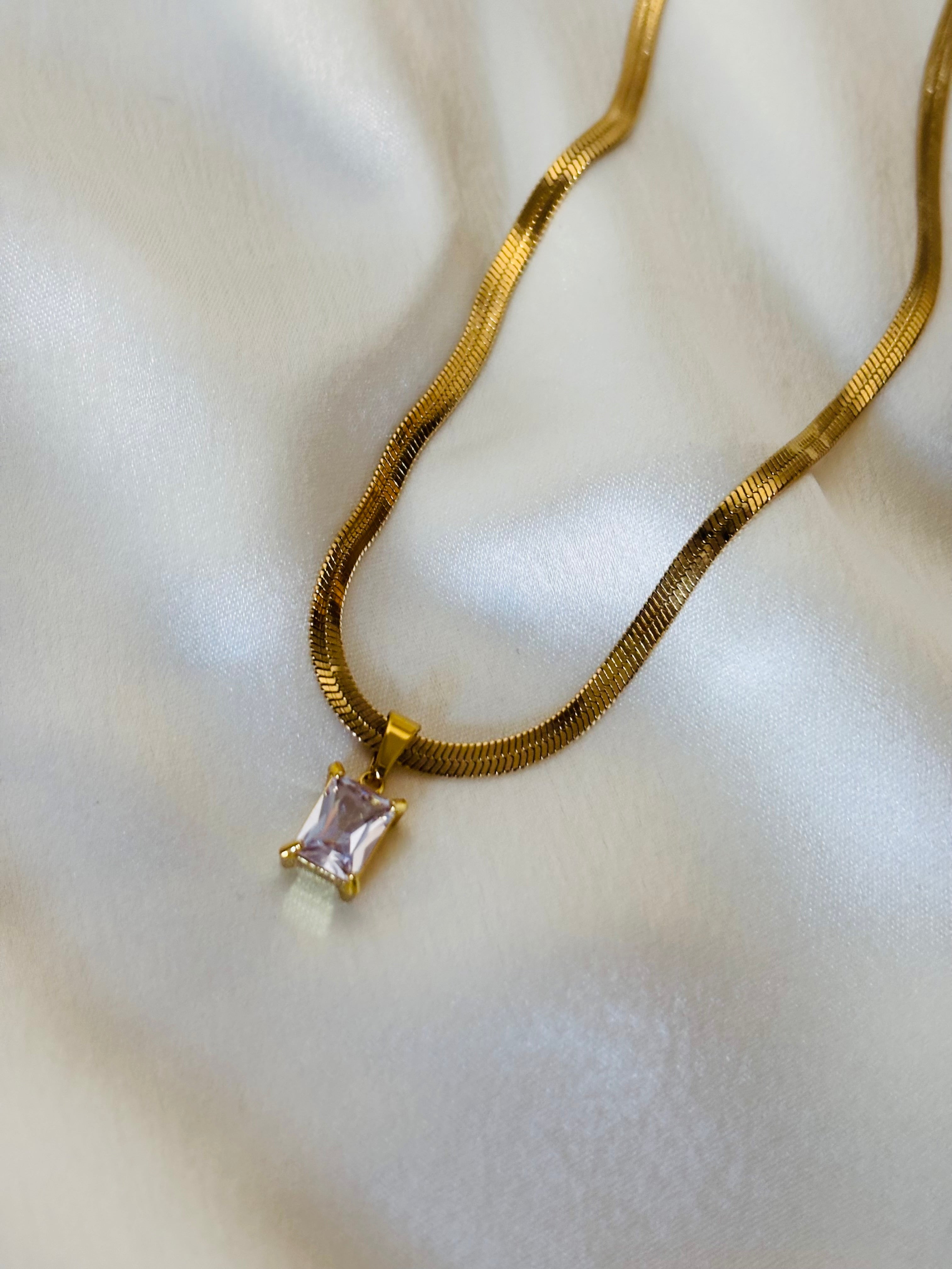 Solitaire snake chain necklace