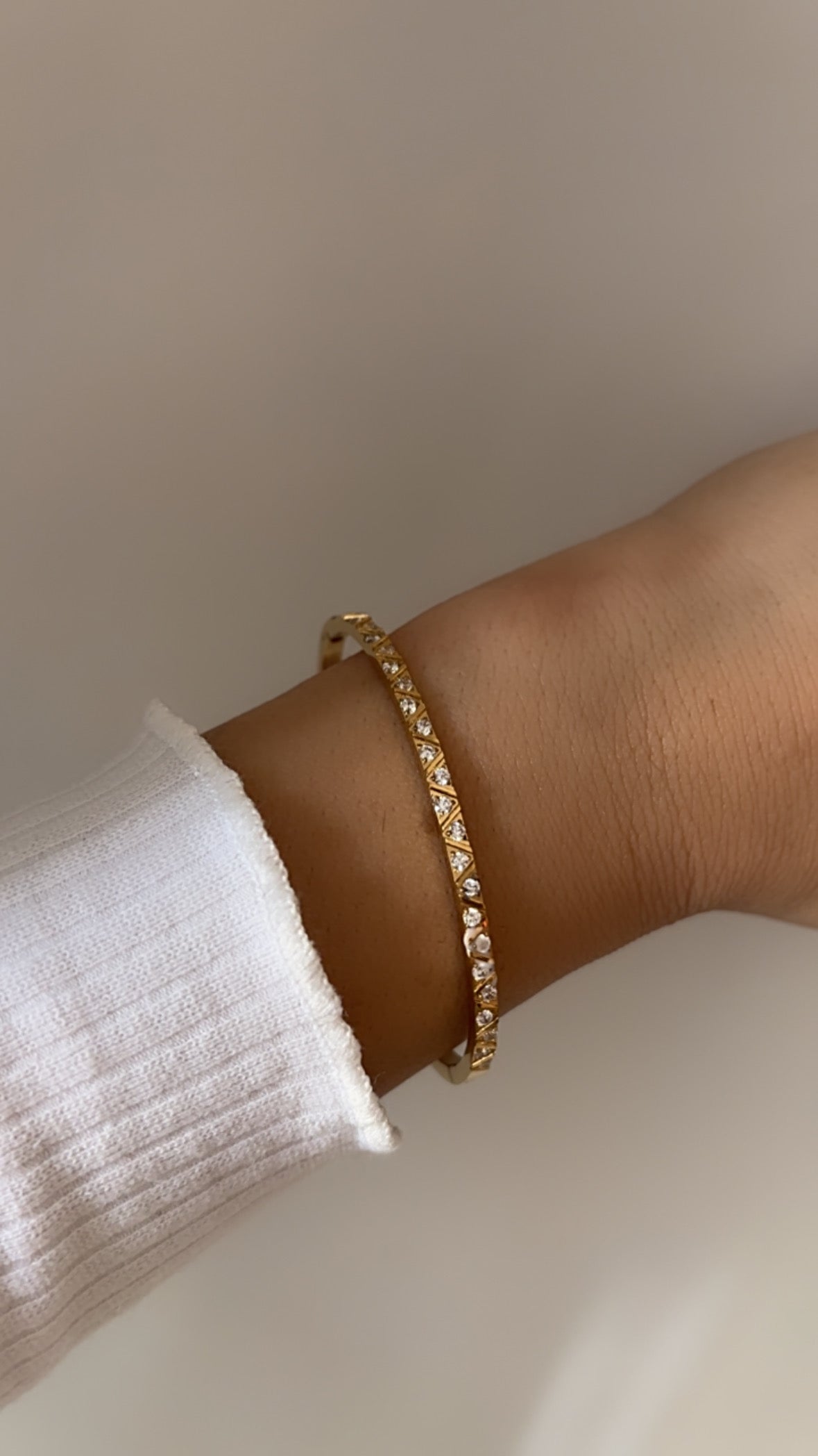 Zigzag diamond studded kada bracelet
