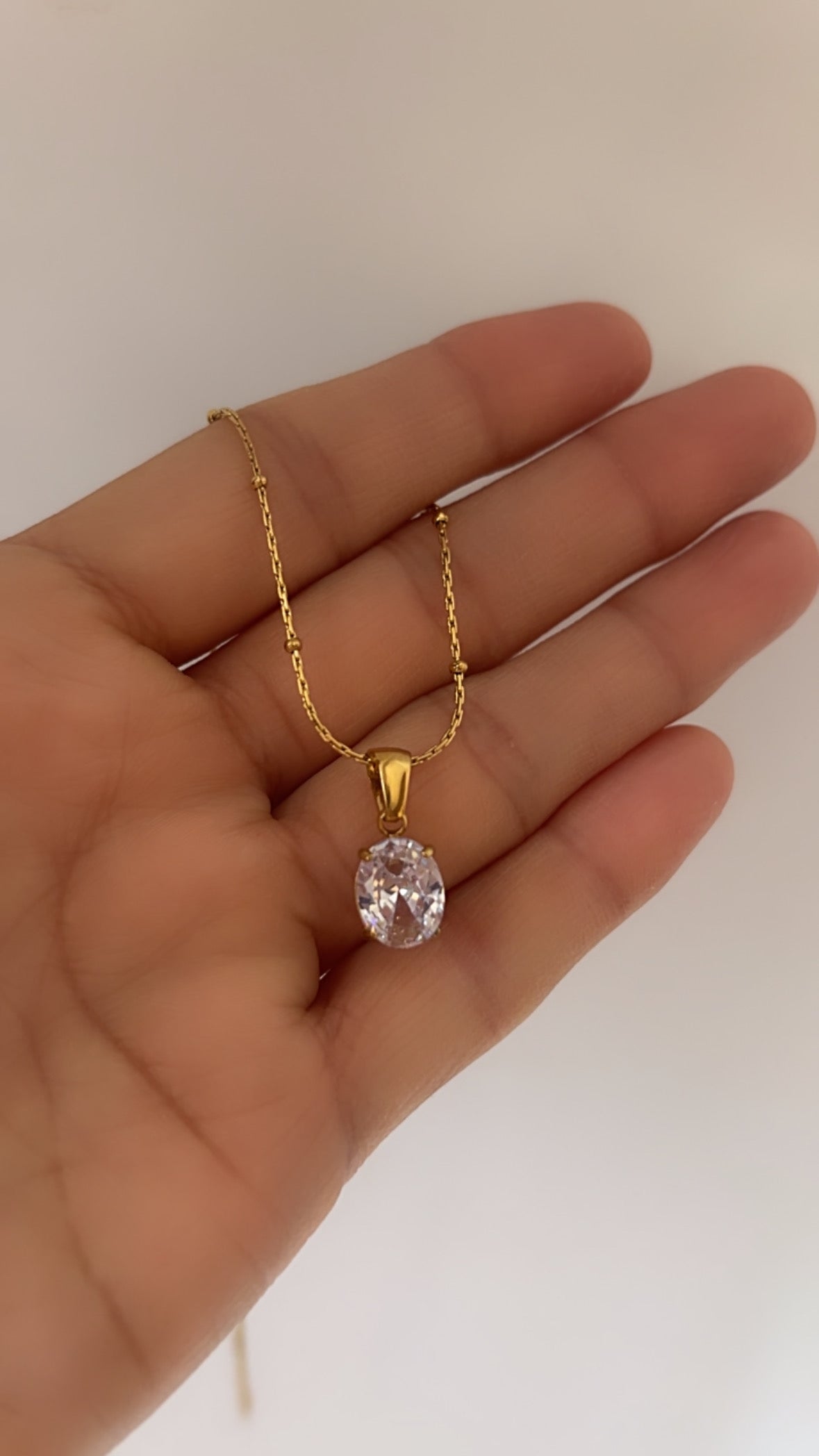 Vintage Solitaire diamond necklace
