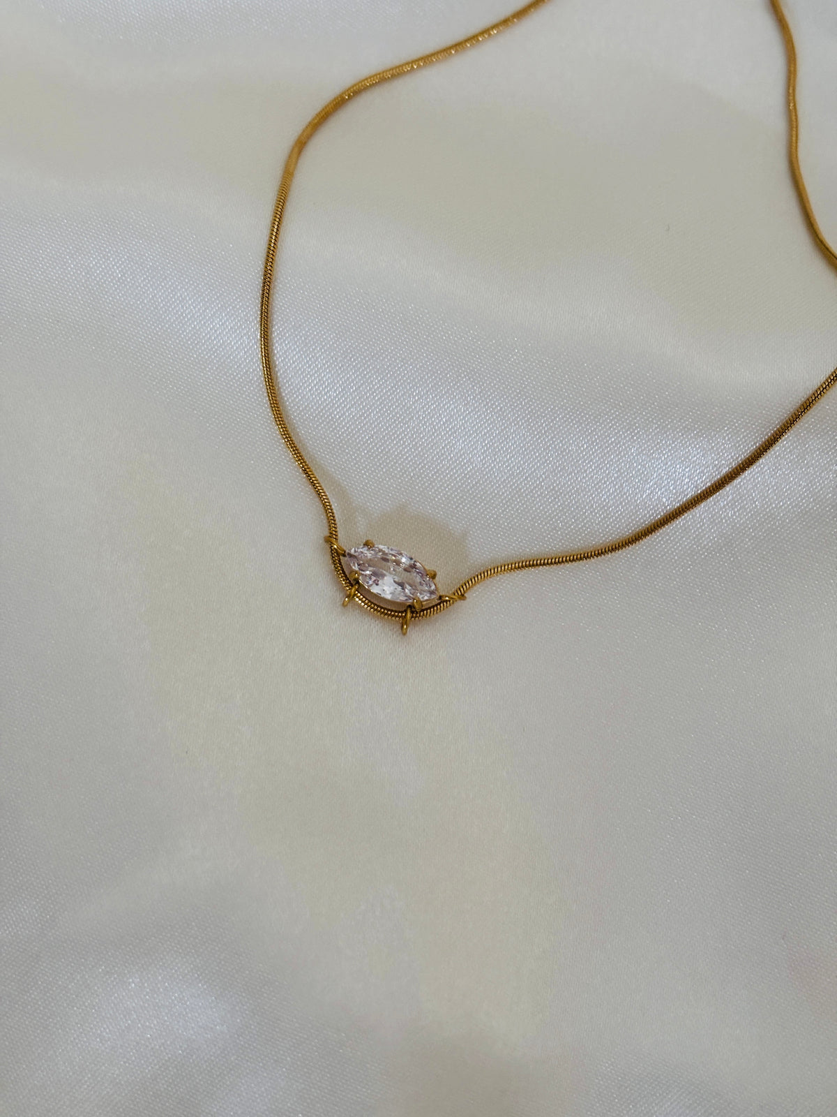 Zoha necklace
