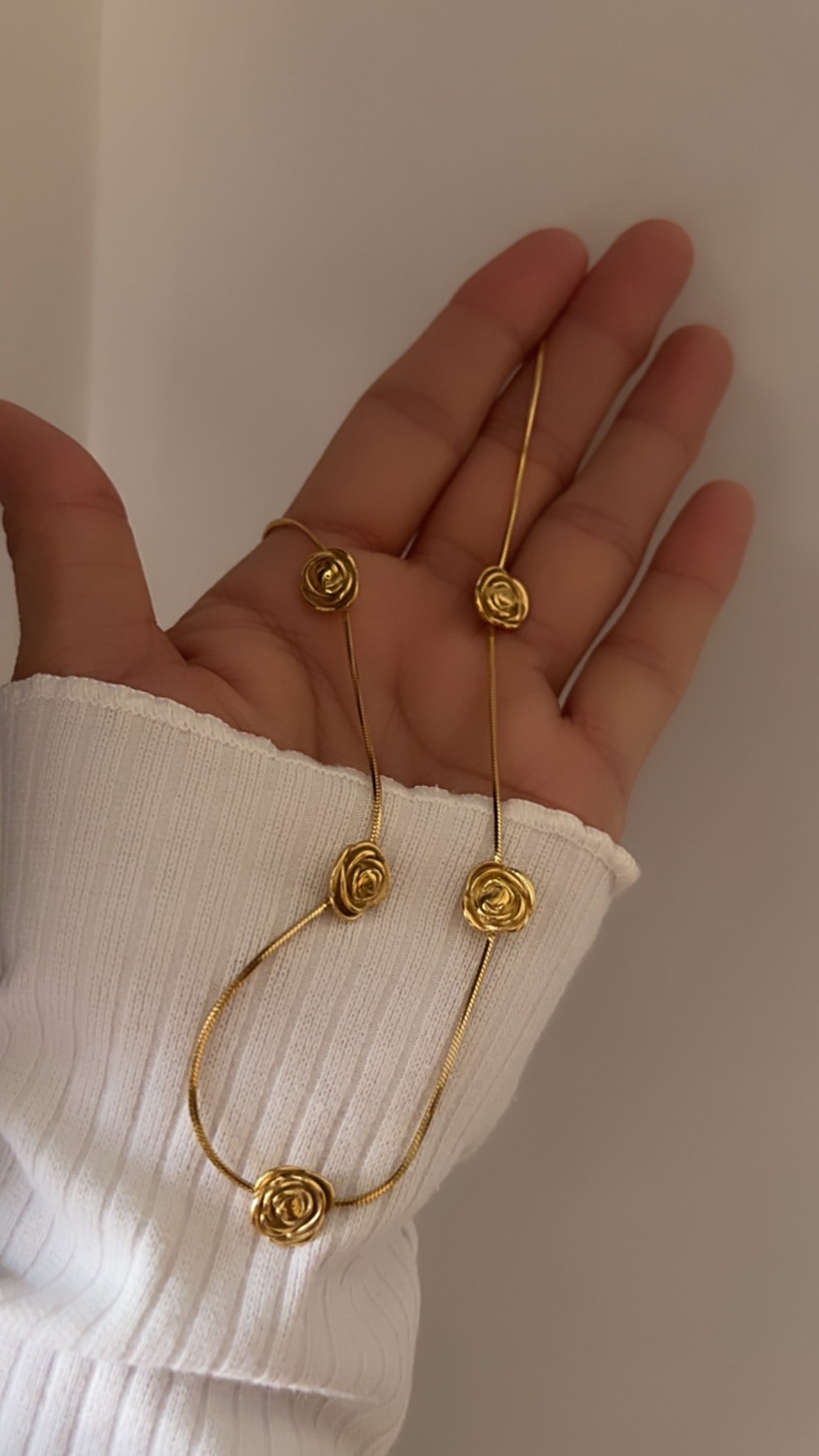 Rose Mellon necklace