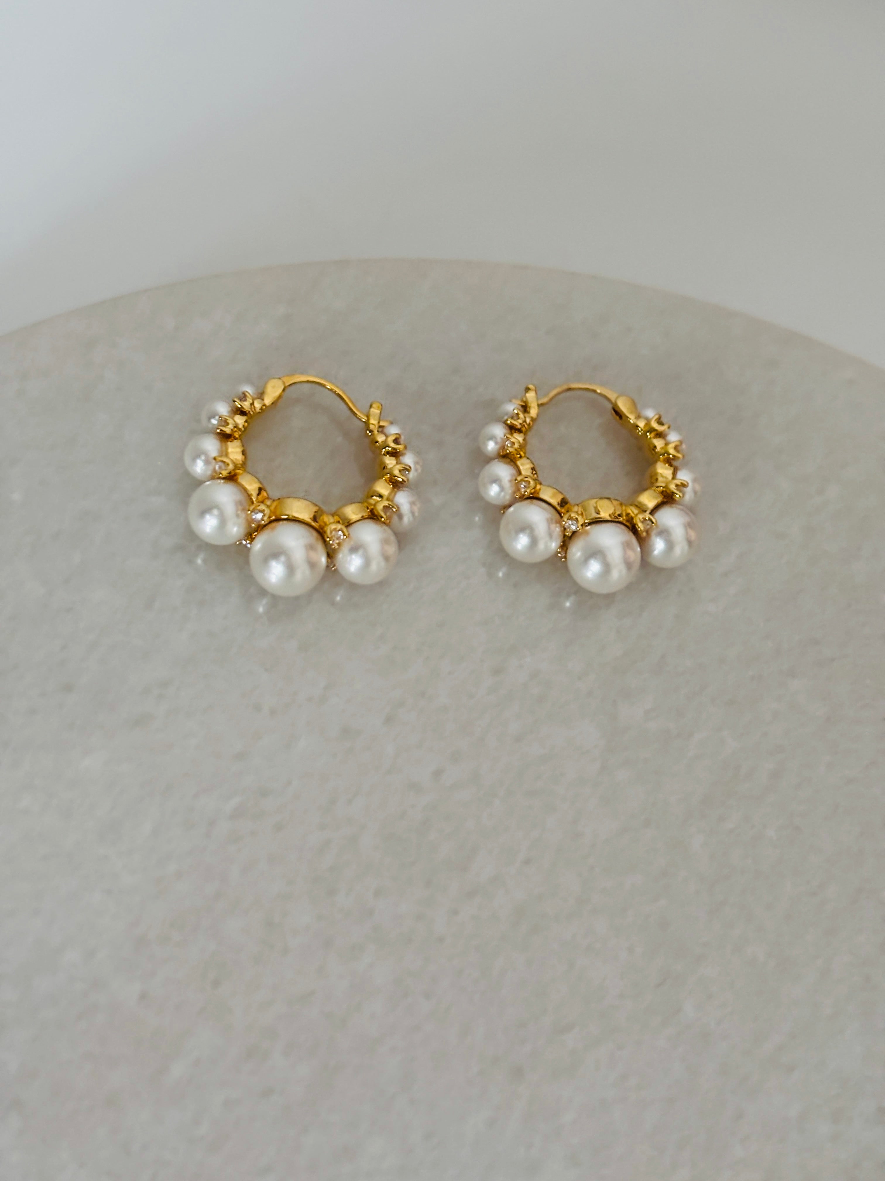 Pearl grace hoop