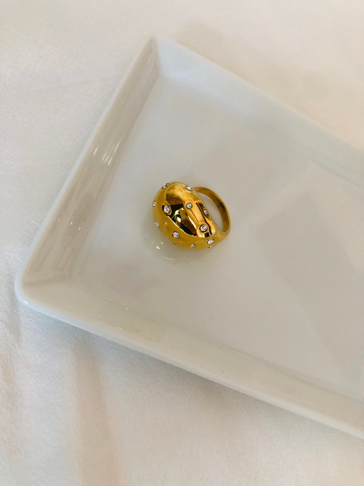 Bold pop up ring