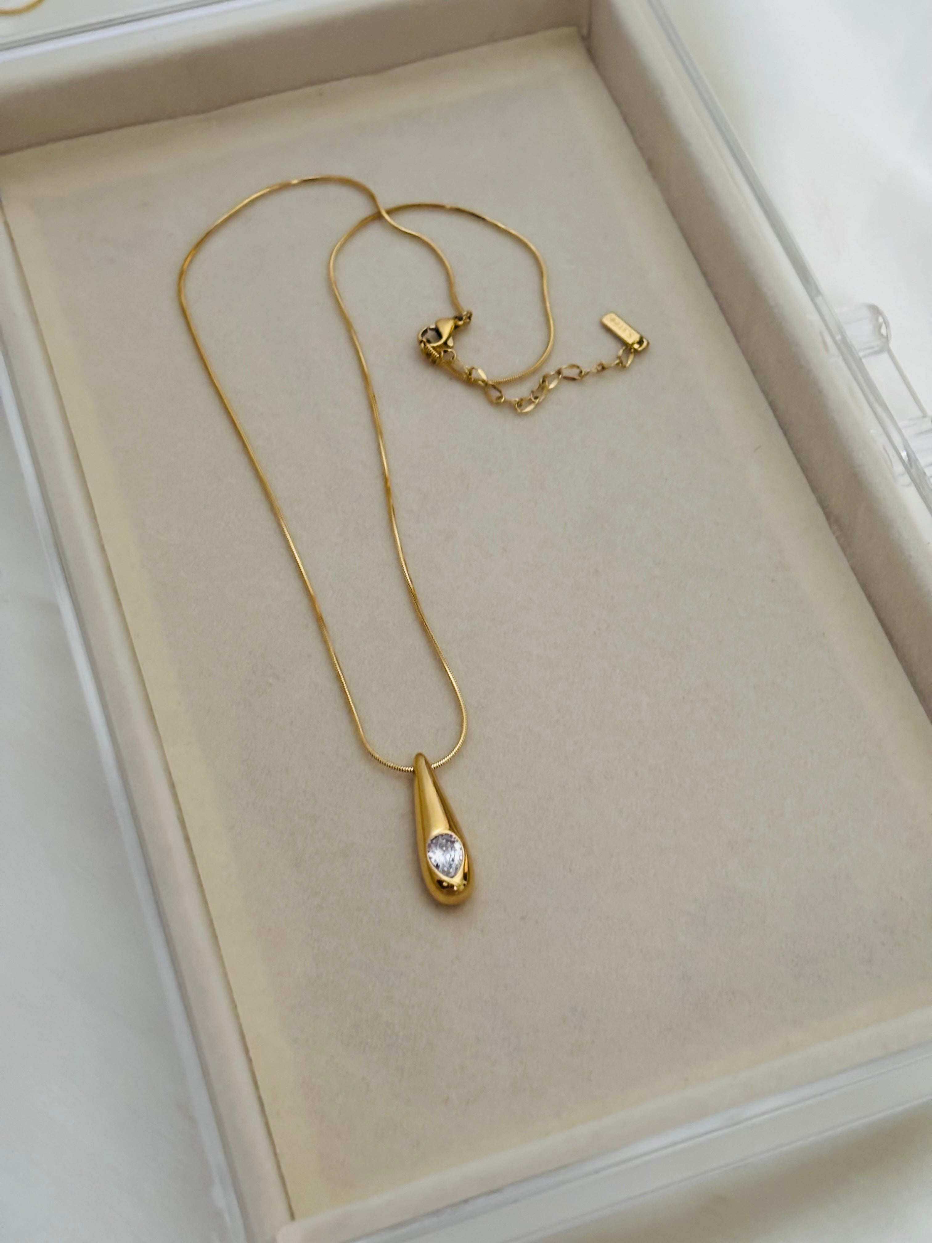 Cady necklace