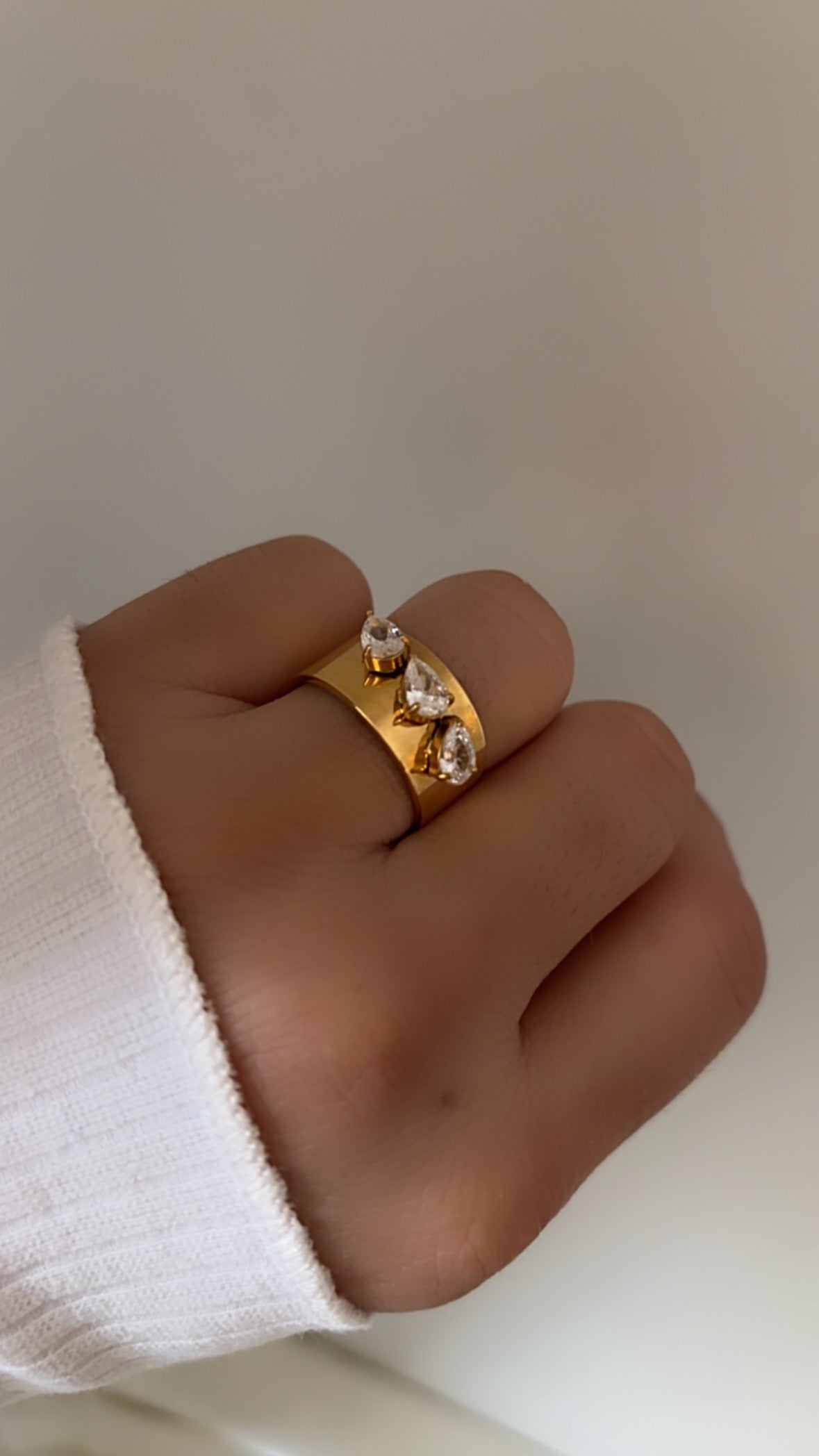 Helena ring