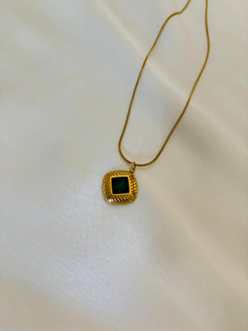 Nadia emerald necklace