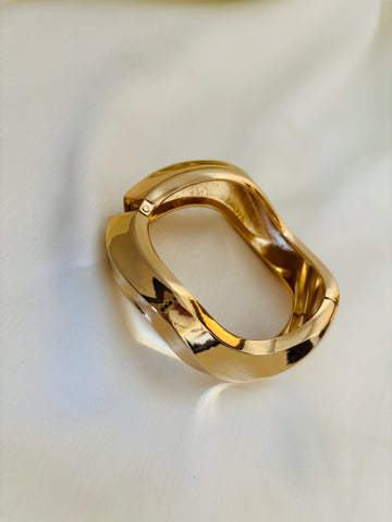 Bold wave kada bracelet